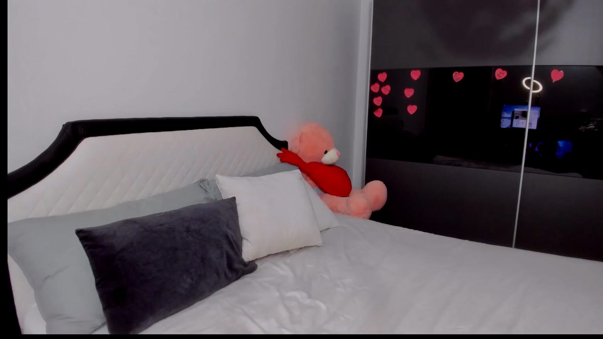 Gallery image thumbnail from AngelBaby__'s myfreecams stream on, 05/15/2025, 14:59 image 13 of 20