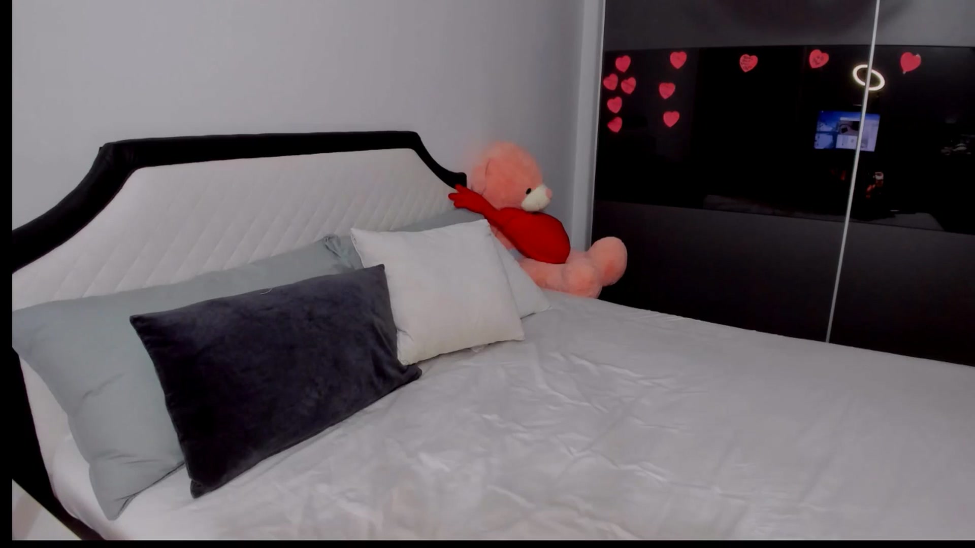 Gallery image thumbnail from AngelBaby__'s myfreecams stream on, 05/15/2025, 14:59 image 19 of 20