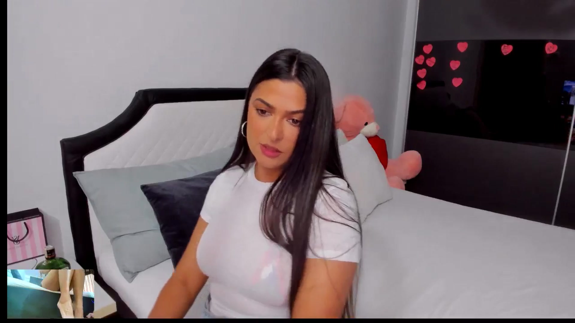 Gallery image thumbnail from AngelBaby__'s myfreecams stream on, 05/17/2025, 17:33 image 9 of 20
