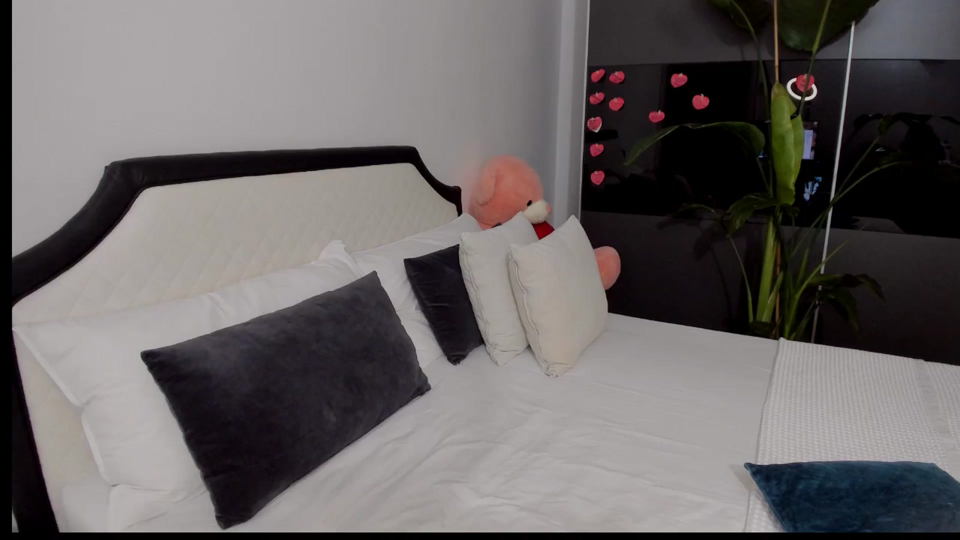 Gallery image thumbnail from AngelBaby__'s myfreecams stream on, 09/16/2025, 16:09 image 3 of 20