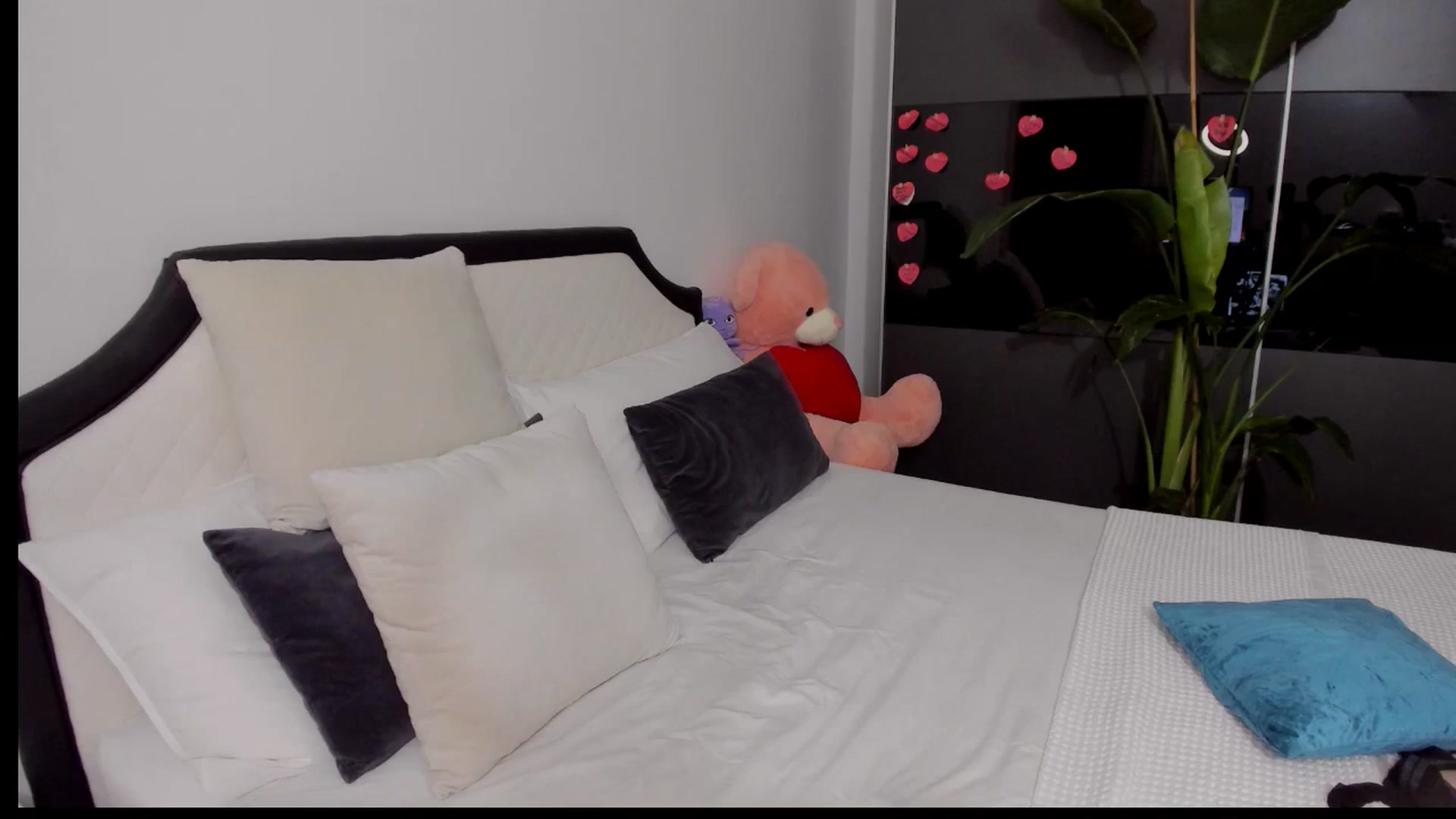 Gallery image thumbnail from AngelBaby__'s myfreecams stream on, 09/18/2025, 15:17 image 15 of 20