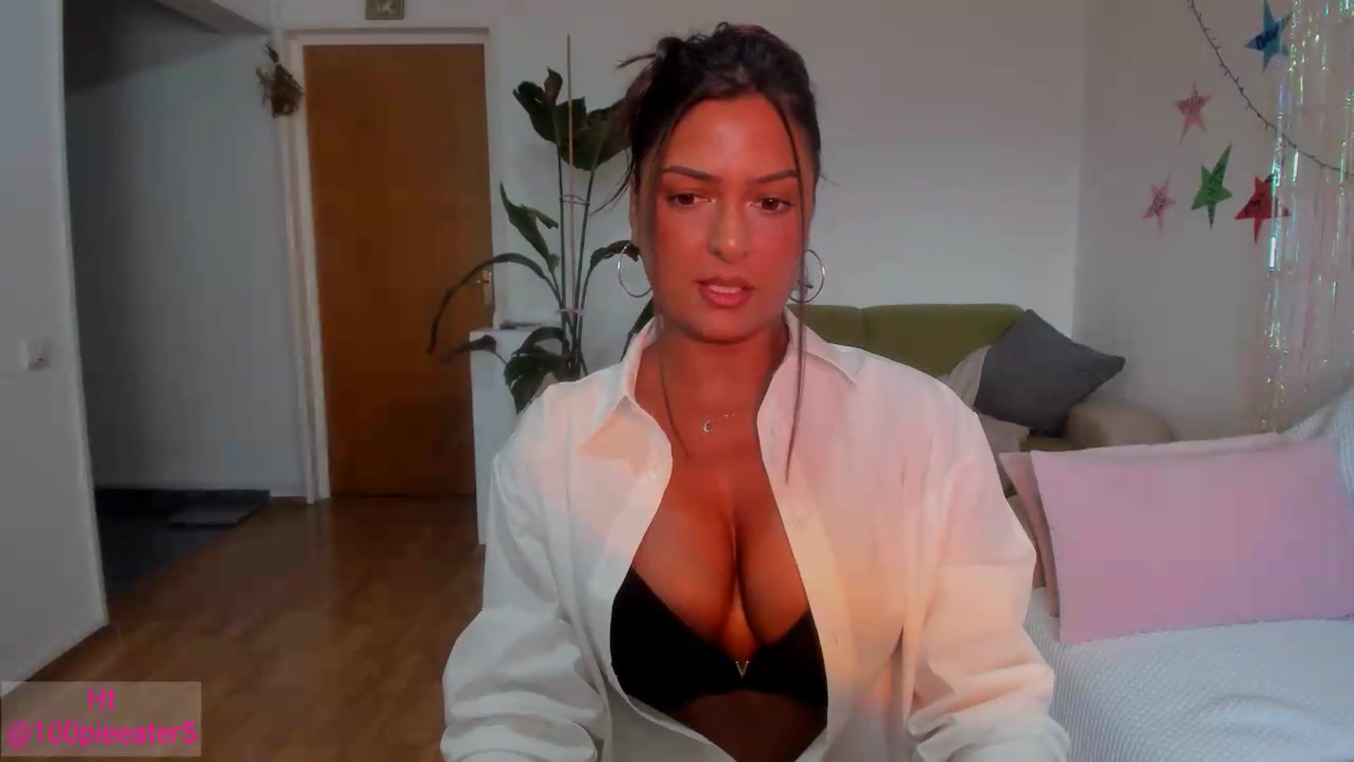 Gallery image thumbnail from AngelBaby__'s myfreecams stream on, 06/08/2026, 17:38 image 6 of 20