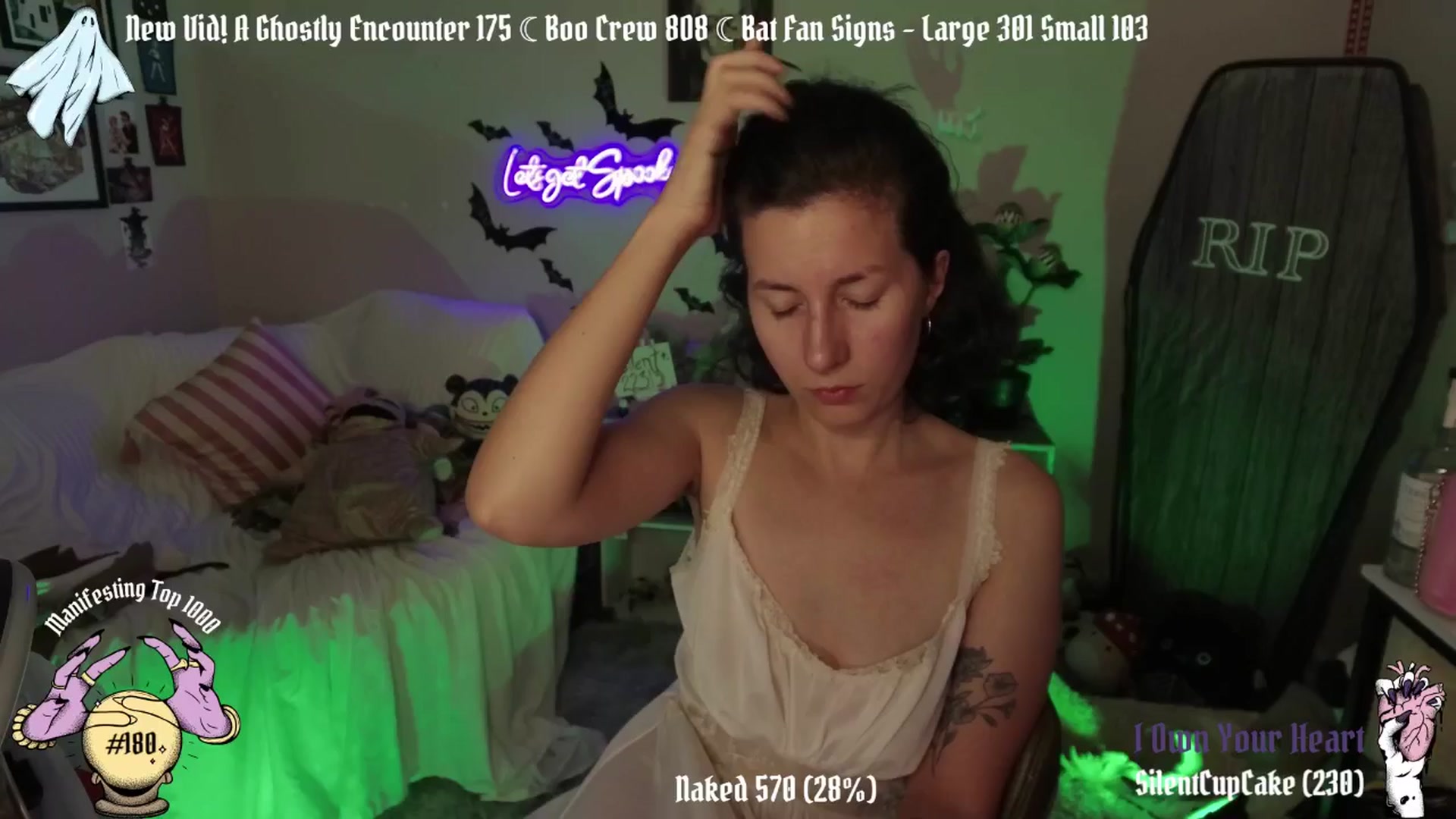 Gallery image thumbnail from AngelCake's myfreecams stream on, 10/17/2024, 05:33 image 11 of 20