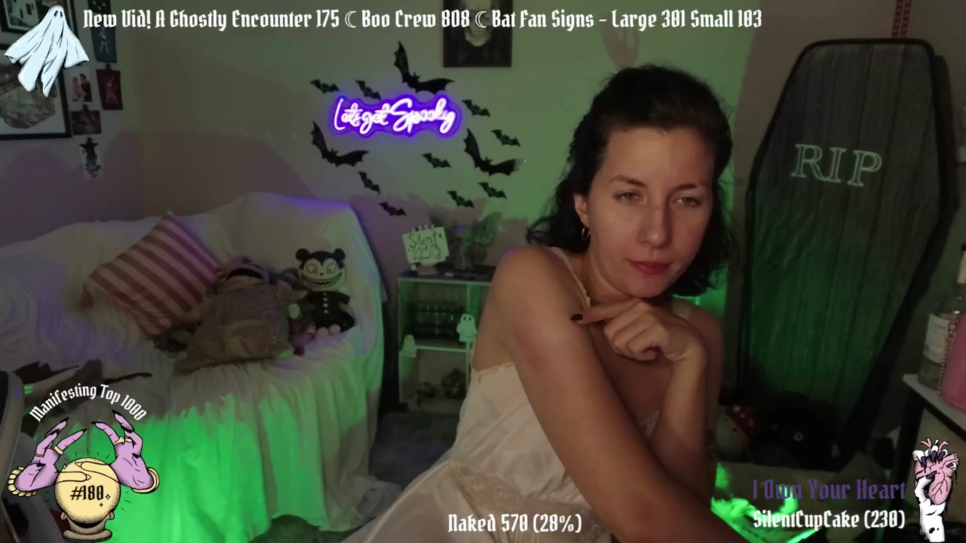 Gallery image thumbnail from AngelCake's myfreecams stream on, 10/17/2024, 05:33 image 13 of 20
