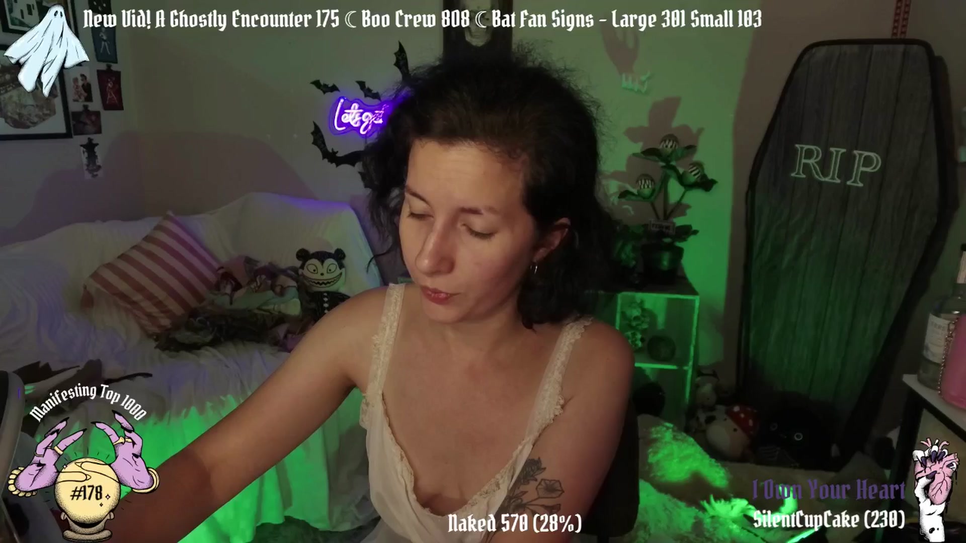 Gallery image thumbnail from AngelCake's myfreecams stream on, 10/17/2024, 05:33 image 3 of 20