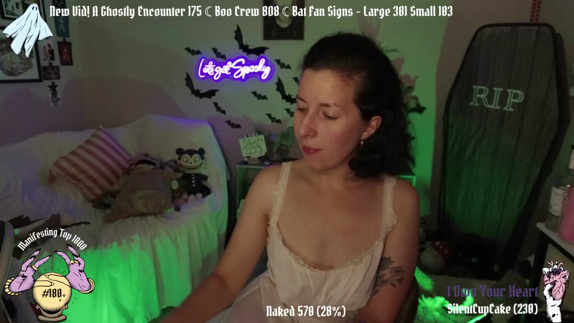 Gallery image thumbnail from AngelCake's myfreecams stream on, 10/17/2024, 05:33 image 10 of 20