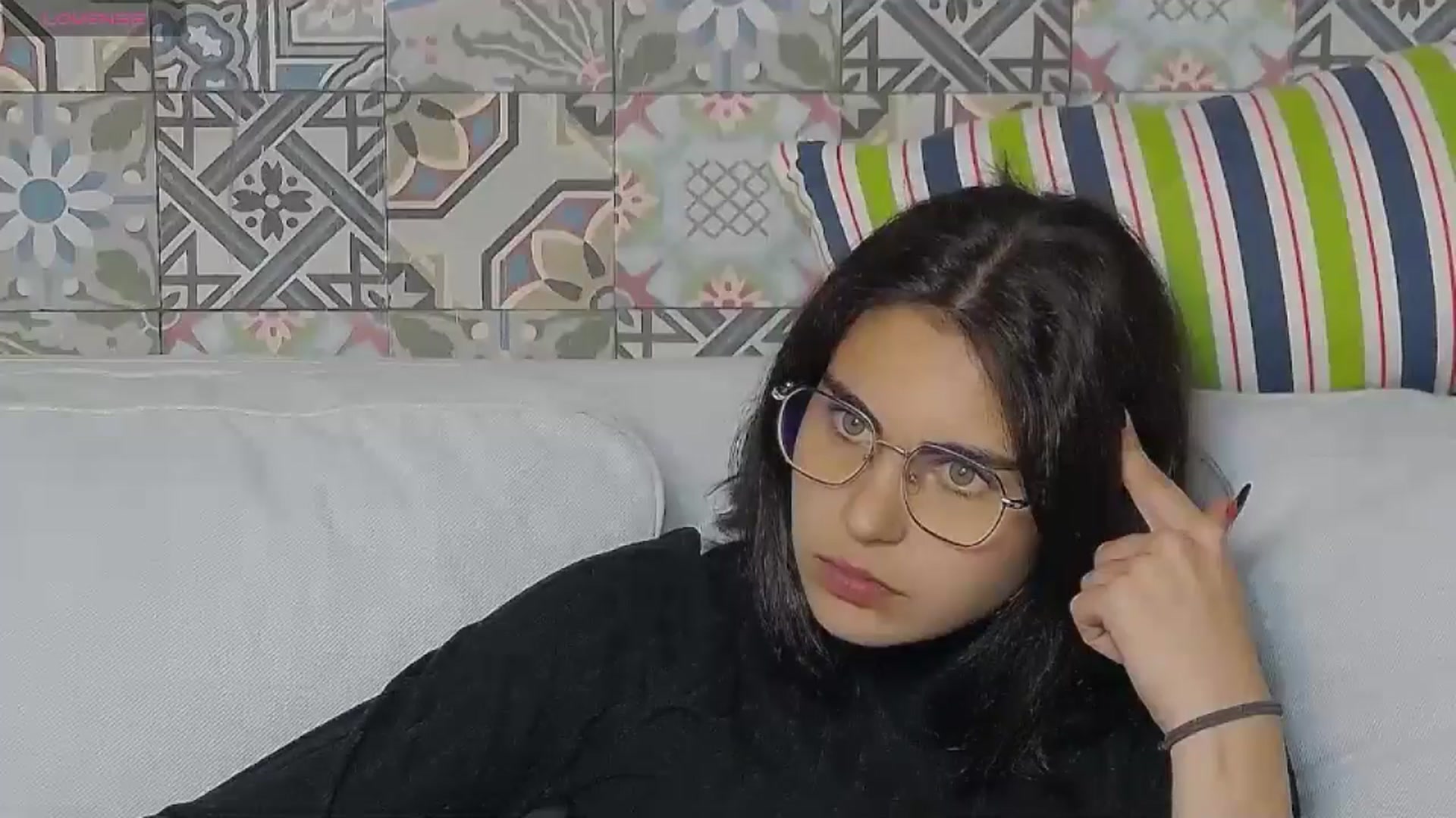 Gallery image thumbnail from AngelCharmy's myfreecams stream on, 10/29/2024, 17:00 image 17 of 20