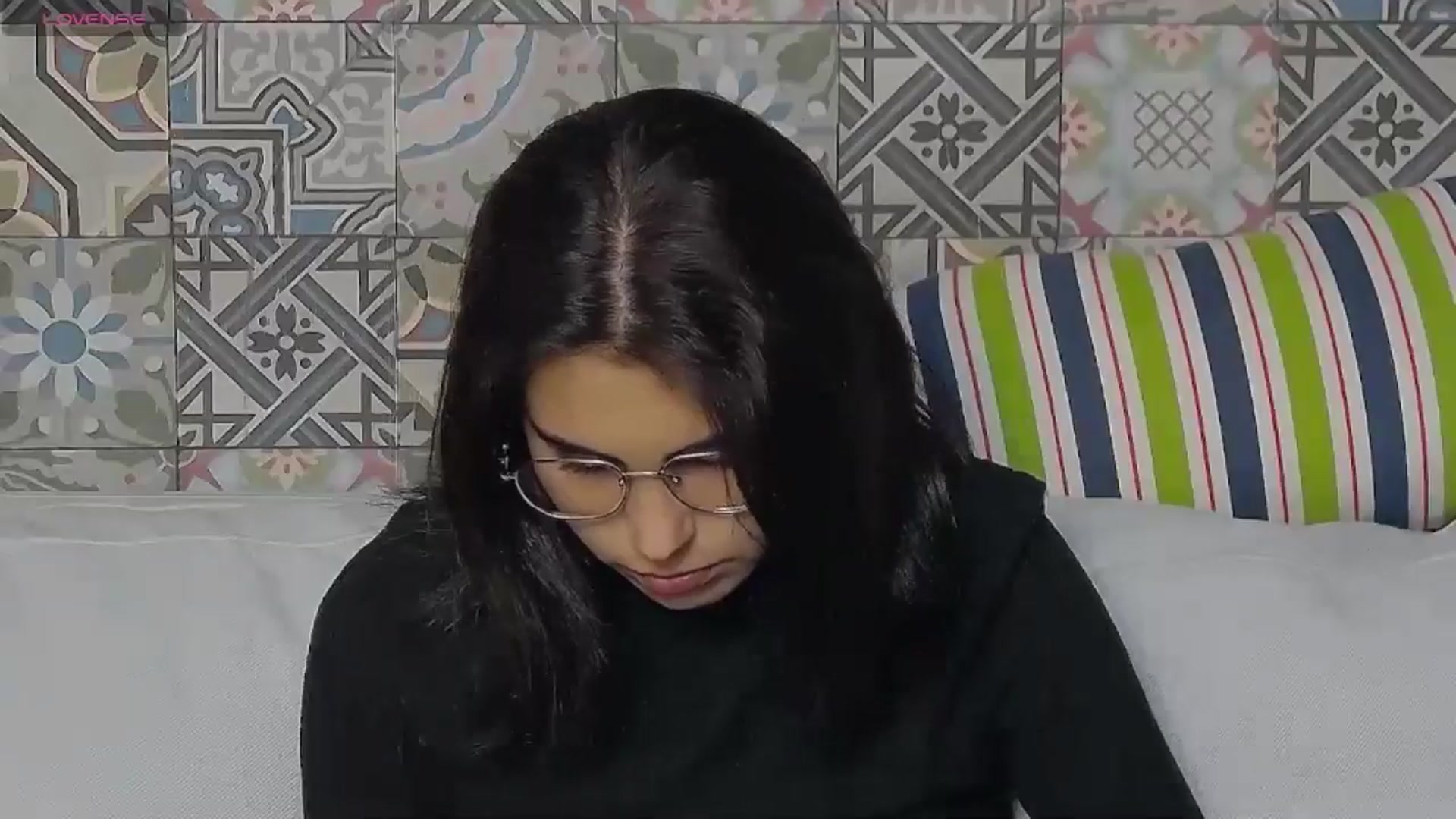 Gallery image thumbnail from AngelCharmy's myfreecams stream on, 10/29/2024, 17:00 image 7 of 20