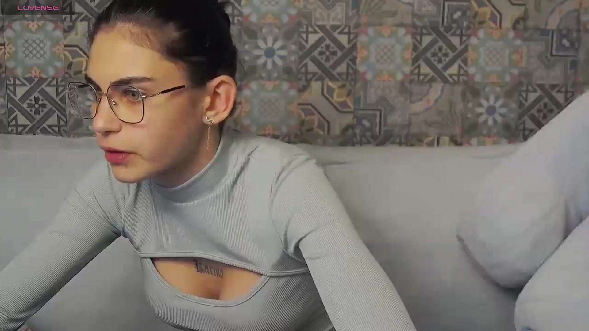 Gallery image thumbnail from AngelCharmy's myfreecams stream on, 12/03/2024, 19:53 image 10 of 20