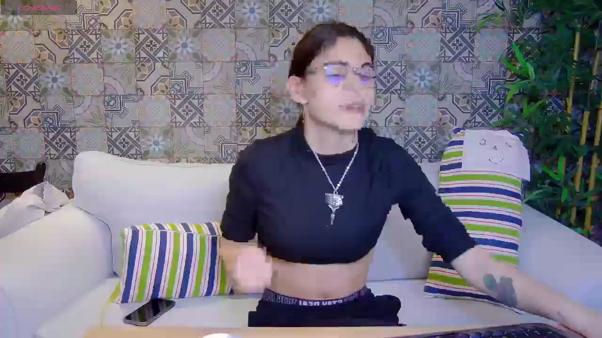 Gallery image thumbnail from AngelCharmy's myfreecams stream on, 01/04/2025, 15:45 image 7 of 20