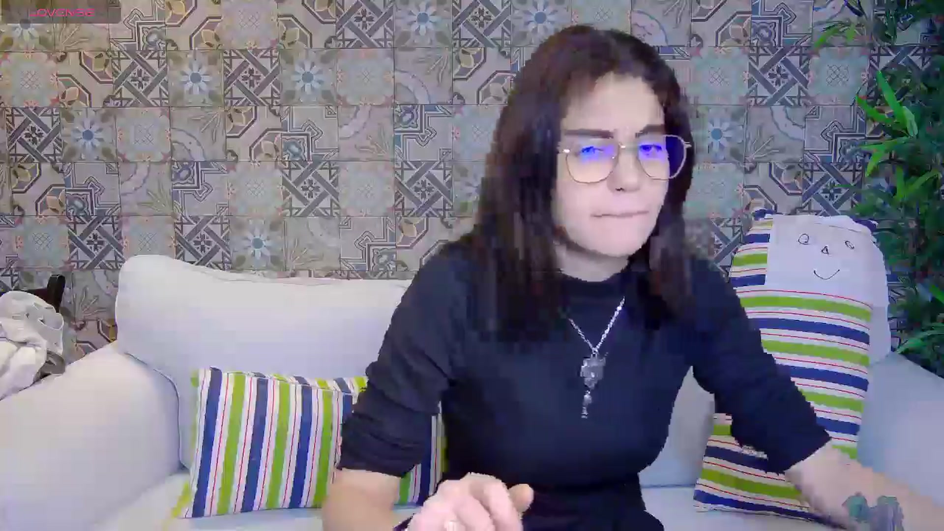 Gallery image thumbnail from AngelCharmy's myfreecams stream on, 01/04/2025, 15:45 image 3 of 20
