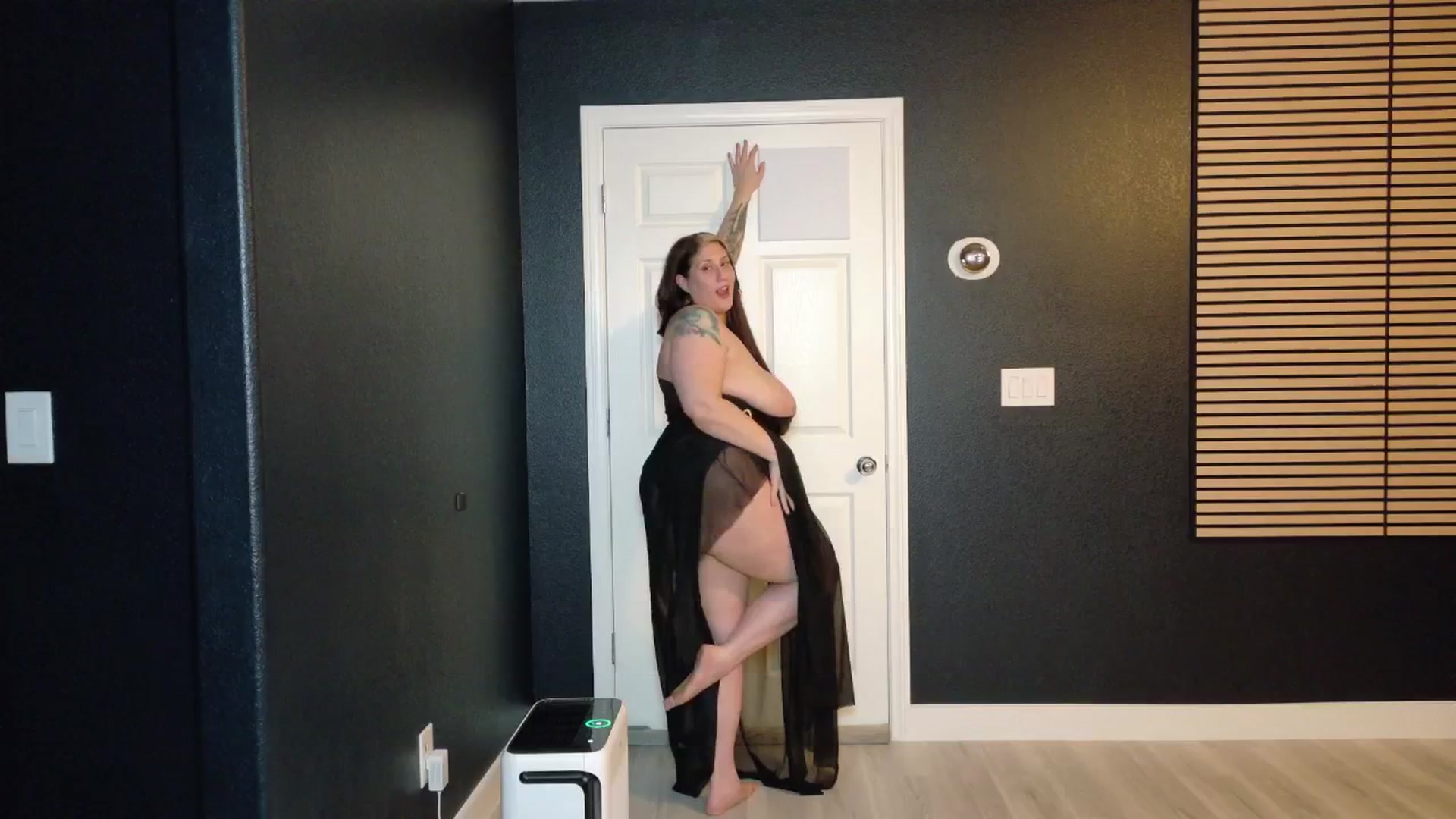 Gallery image thumbnail from AngelDeLuca's myfreecams stream on, 01/02/2026, 04:58 image 3 of 20