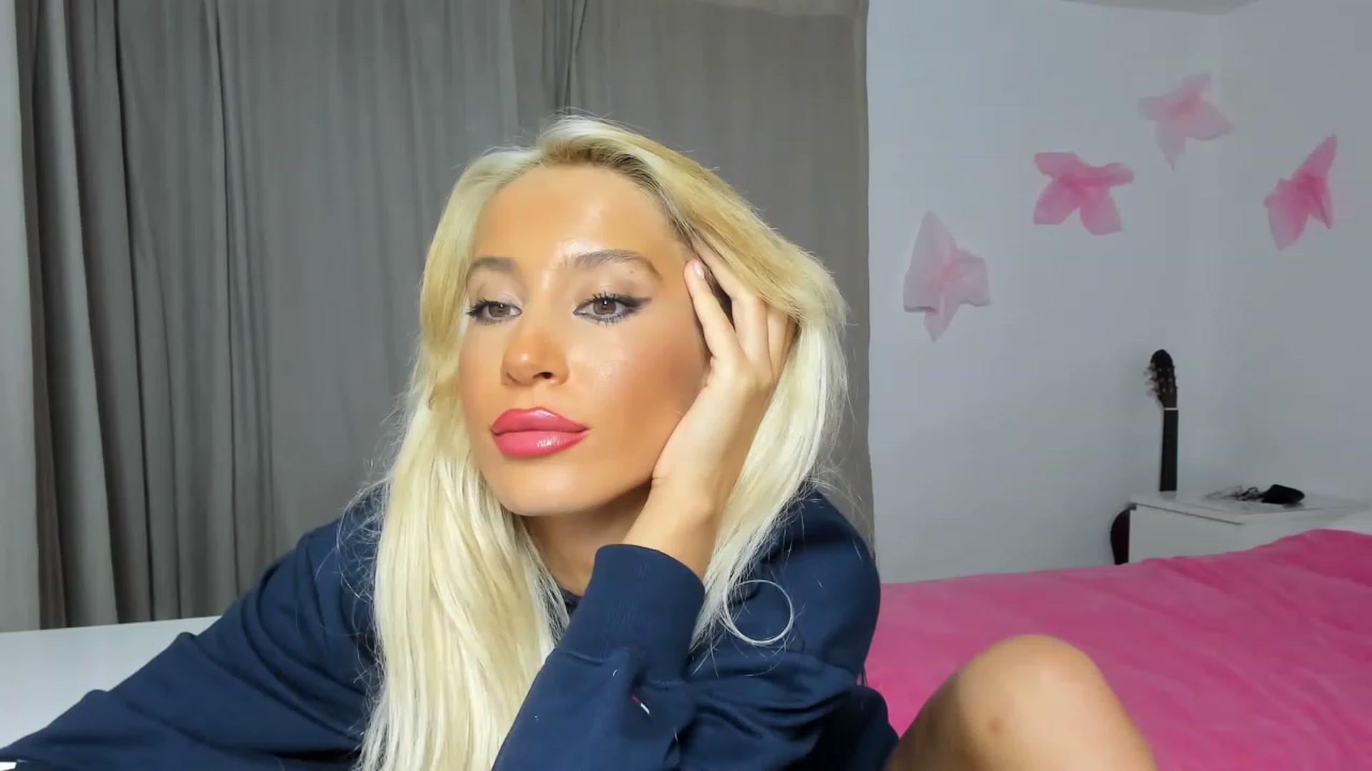 Gallery image thumbnail from AngelEnergyC's myfreecams stream on, 11/16/2022, 10:42 image 5 of 20
