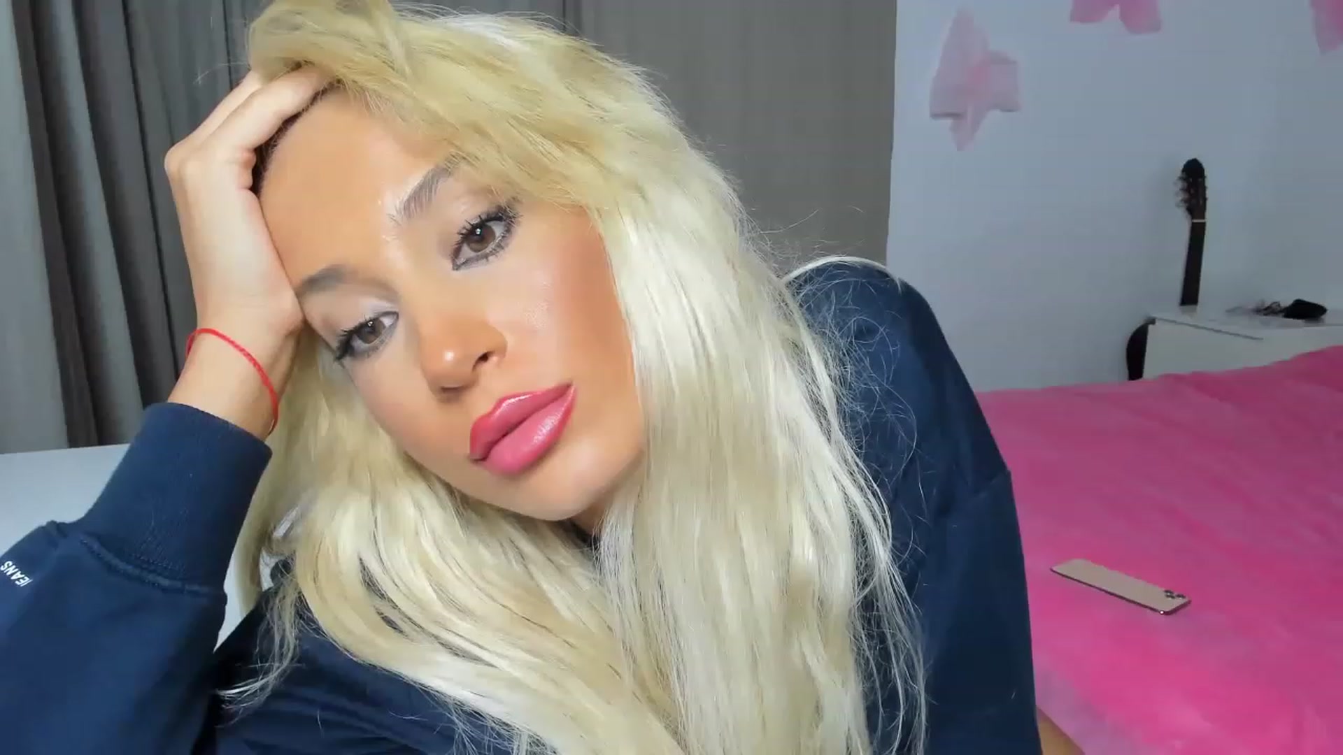 Gallery image thumbnail from AngelEnergyC's myfreecams stream on, 11/16/2022, 10:42 image 14 of 20