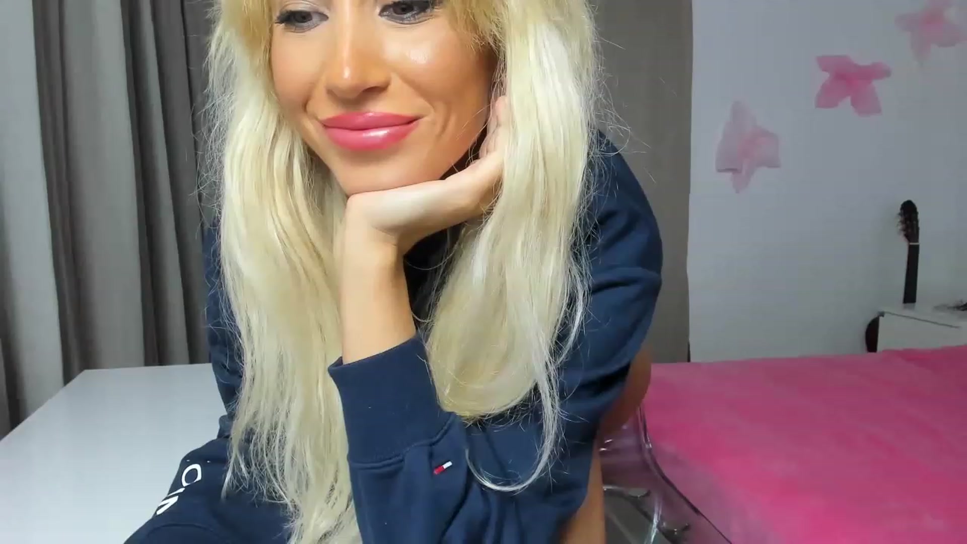 Gallery image thumbnail from AngelEnergyC's myfreecams stream on, 11/16/2022, 10:52 image 1 of 20