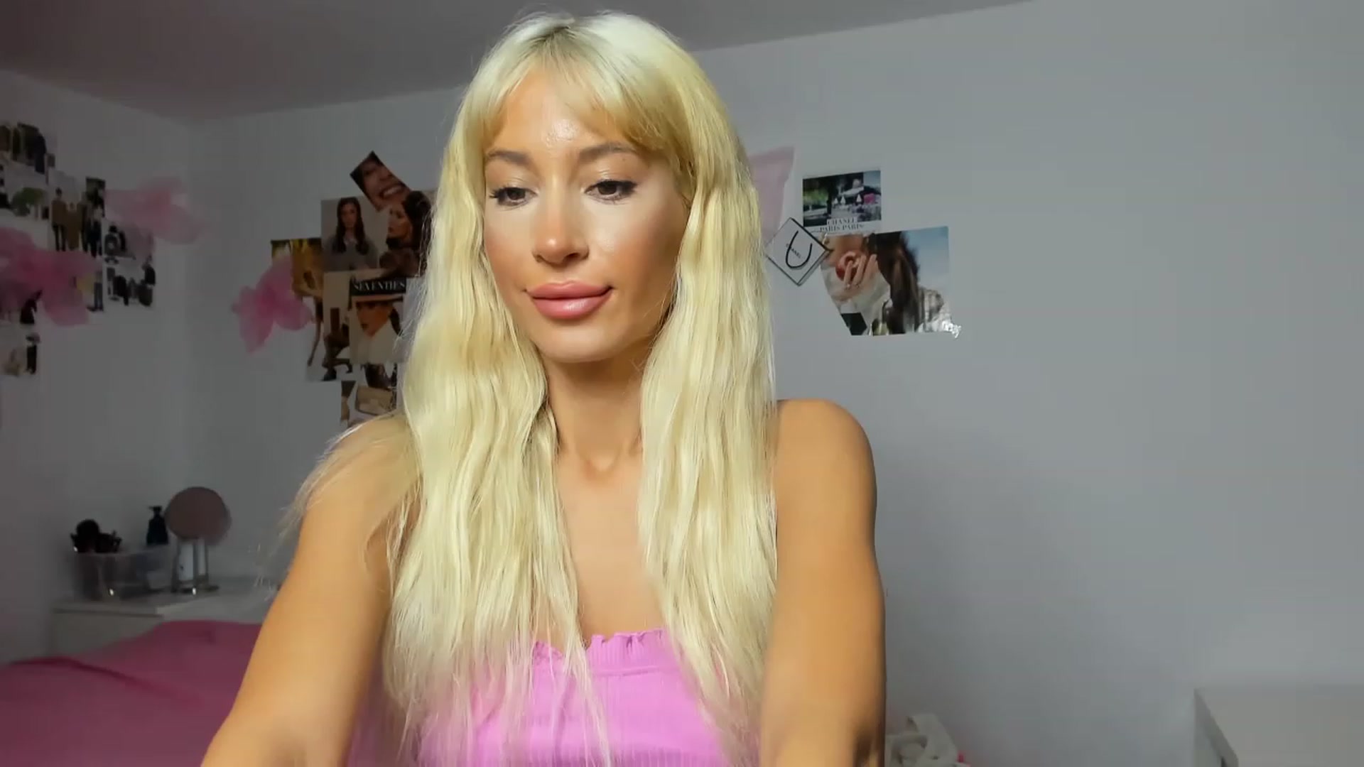 Gallery image thumbnail from AngelEnergyC's myfreecams stream on, 11/21/2022, 06:38 image 8 of 20