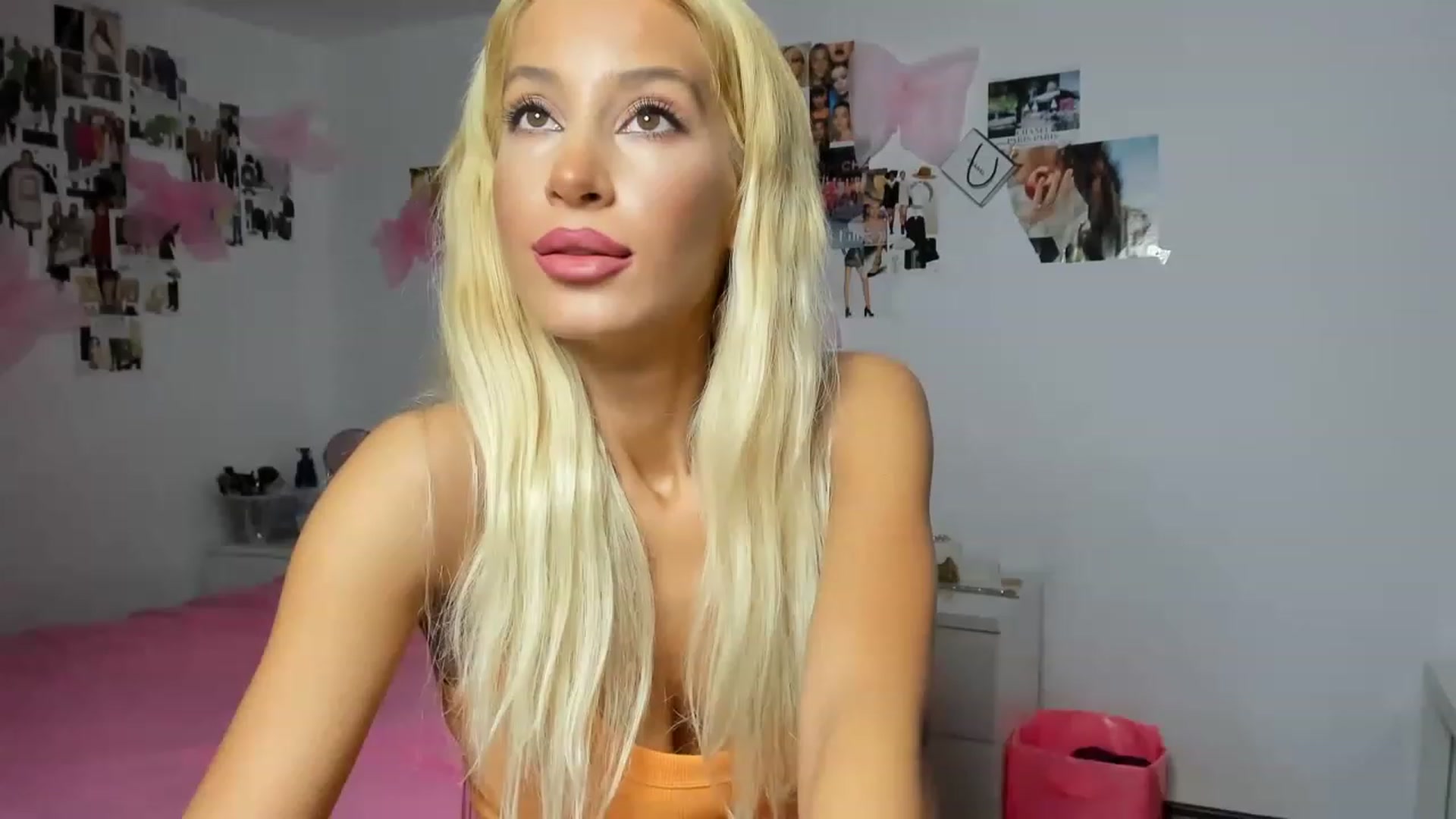 Gallery image thumbnail from AngelEnergyC's myfreecams stream on, 11/21/2022, 18:20 image 19 of 20