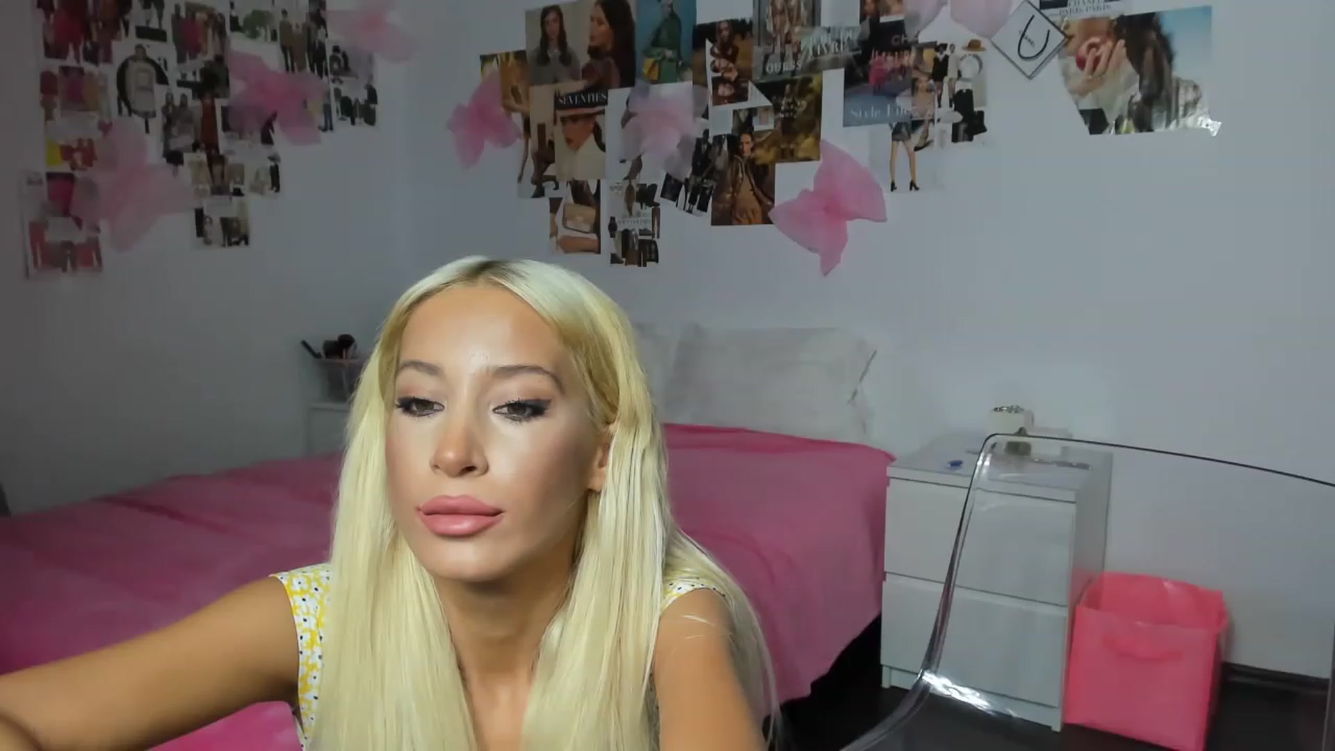Gallery image thumbnail from AngelEnergyC's myfreecams stream on, 11/23/2022, 12:52 image 11 of 20