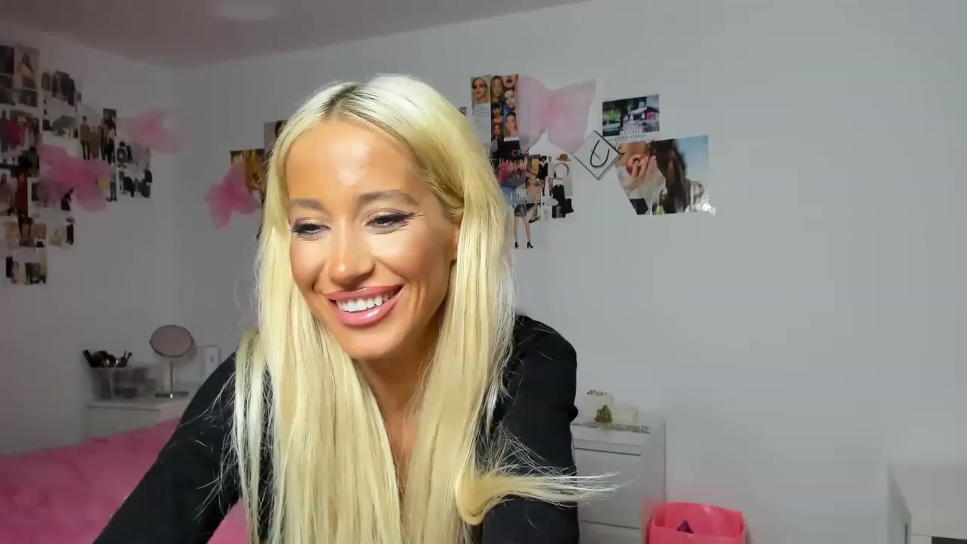 Gallery image thumbnail from AngelEnergyC's myfreecams stream on, 11/26/2022, 24:40 image 7 of 20