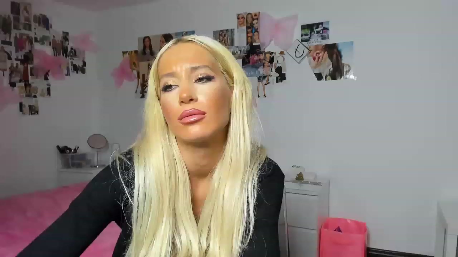 Gallery image thumbnail from AngelEnergyC's myfreecams stream on, 11/26/2022, 24:40 image 1 of 20