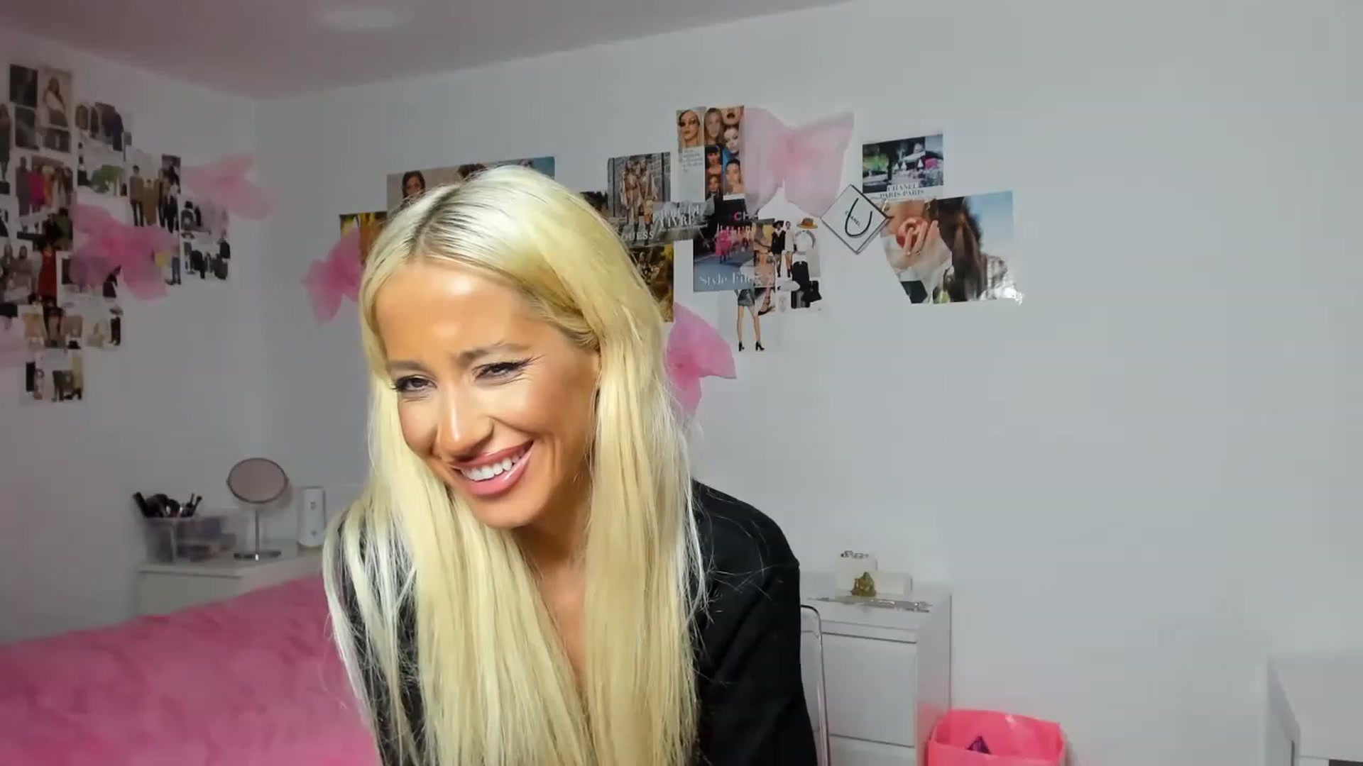 Gallery image thumbnail from AngelEnergyC's myfreecams stream on, 11/26/2022, 24:40 image 17 of 20