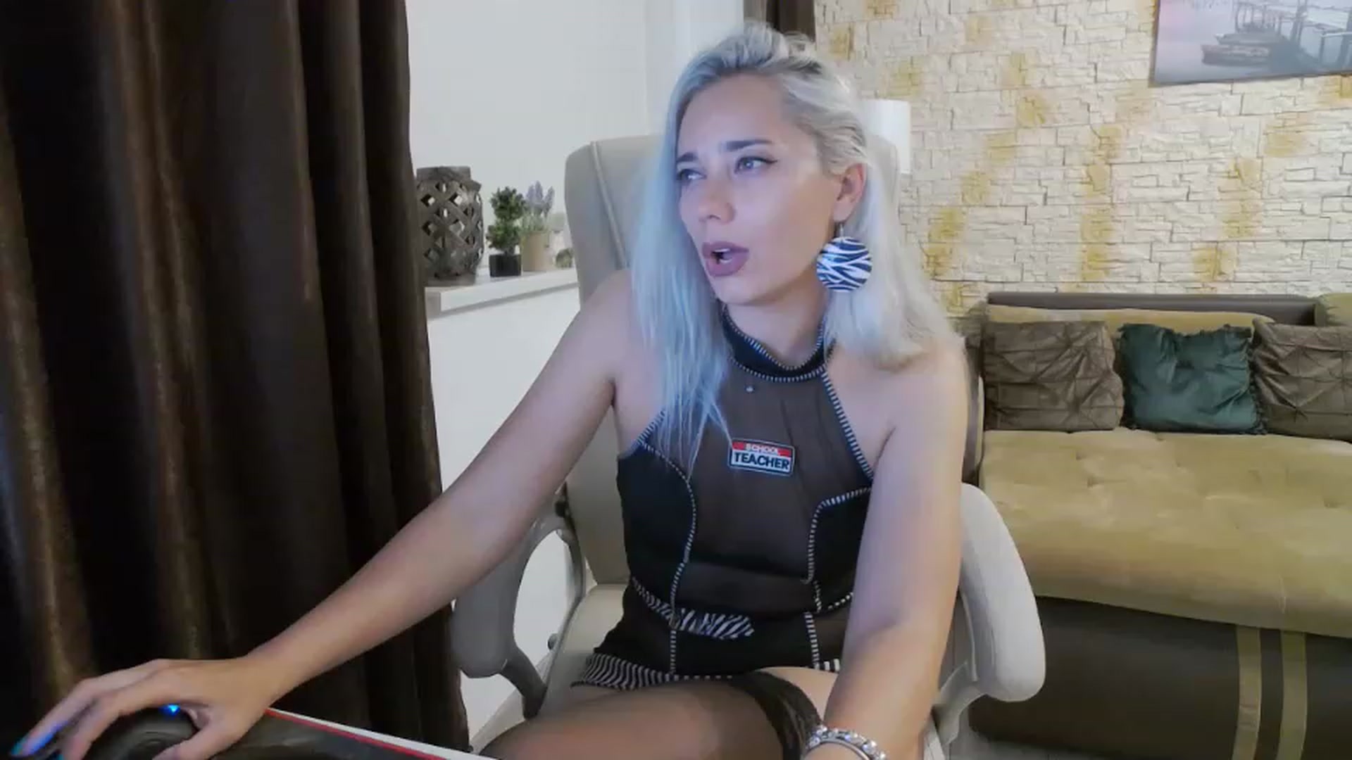 Gallery image thumbnail from AngelFace4you's myfreecams stream on, 05/30/2023, 22:14 image 12 of 20
