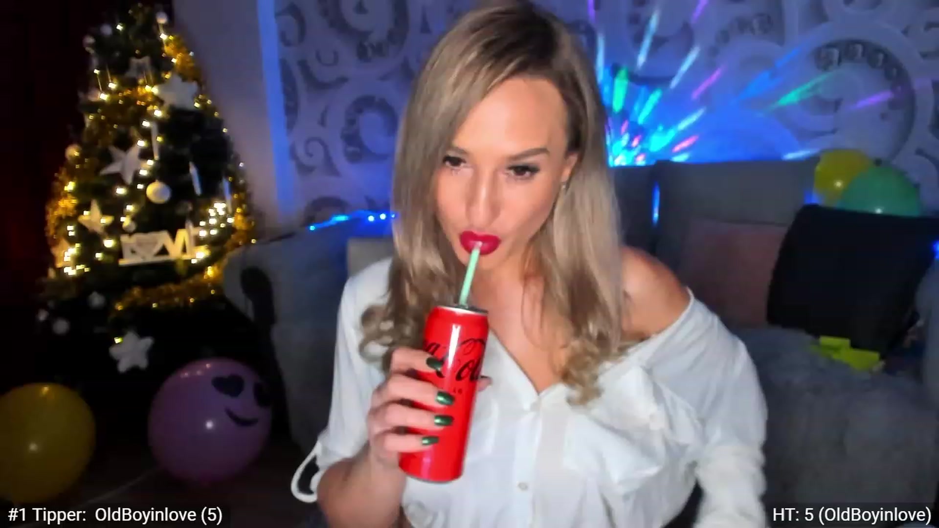 Gallery image thumbnail from AngelForDemon's myfreecams stream on, 12/05/2022, 17:24 image 4 of 20
