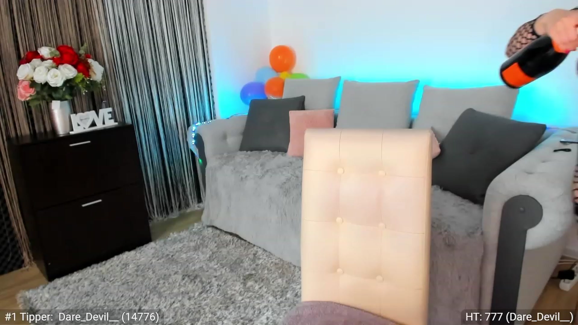 Gallery image thumbnail from AngelForDemon's myfreecams stream on, 05/23/2023, 16:28 image 17 of 20