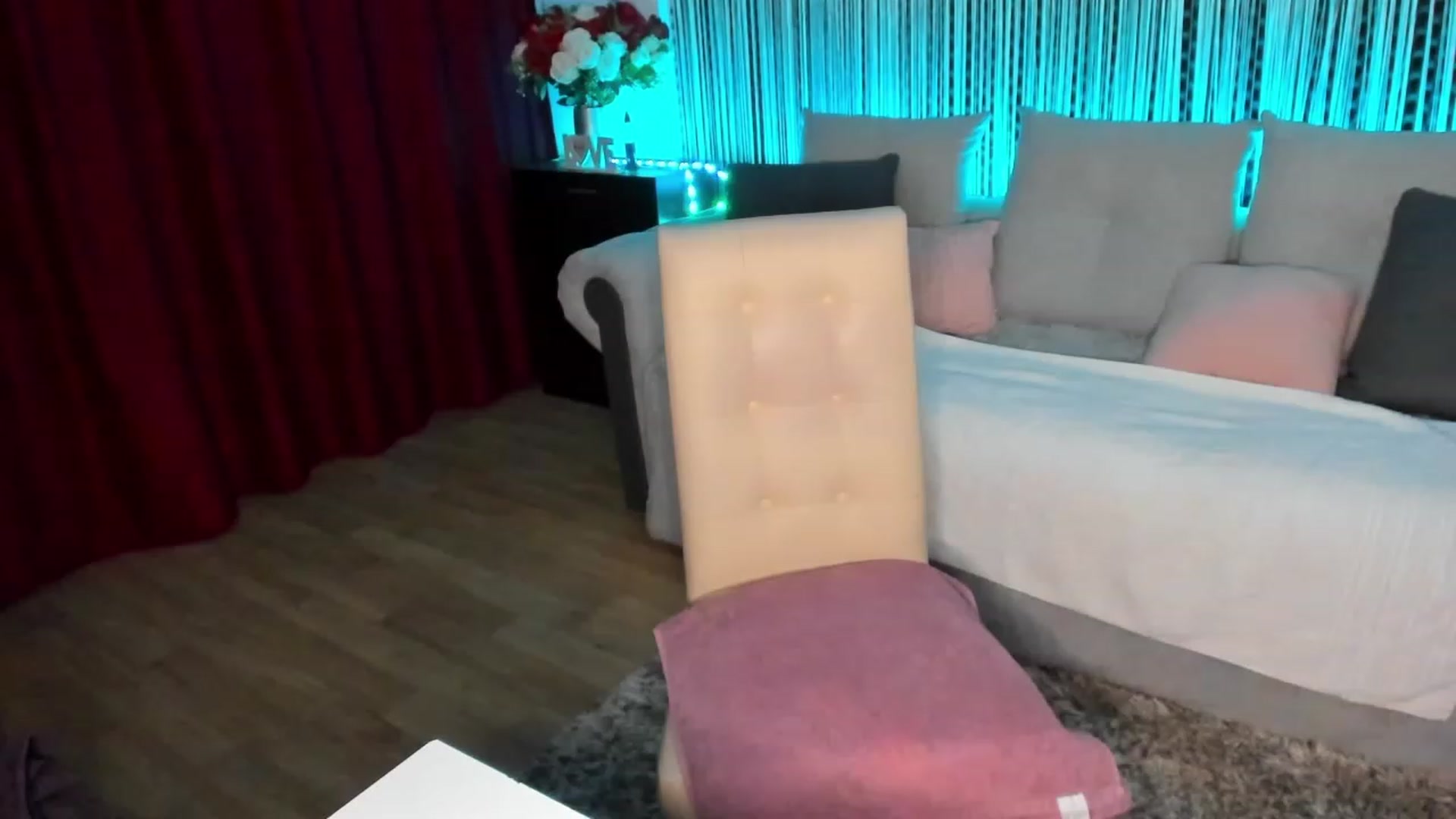 Gallery image thumbnail from AngelForDemon's myfreecams stream on, 10/17/2023, 16:23 image 10 of 20