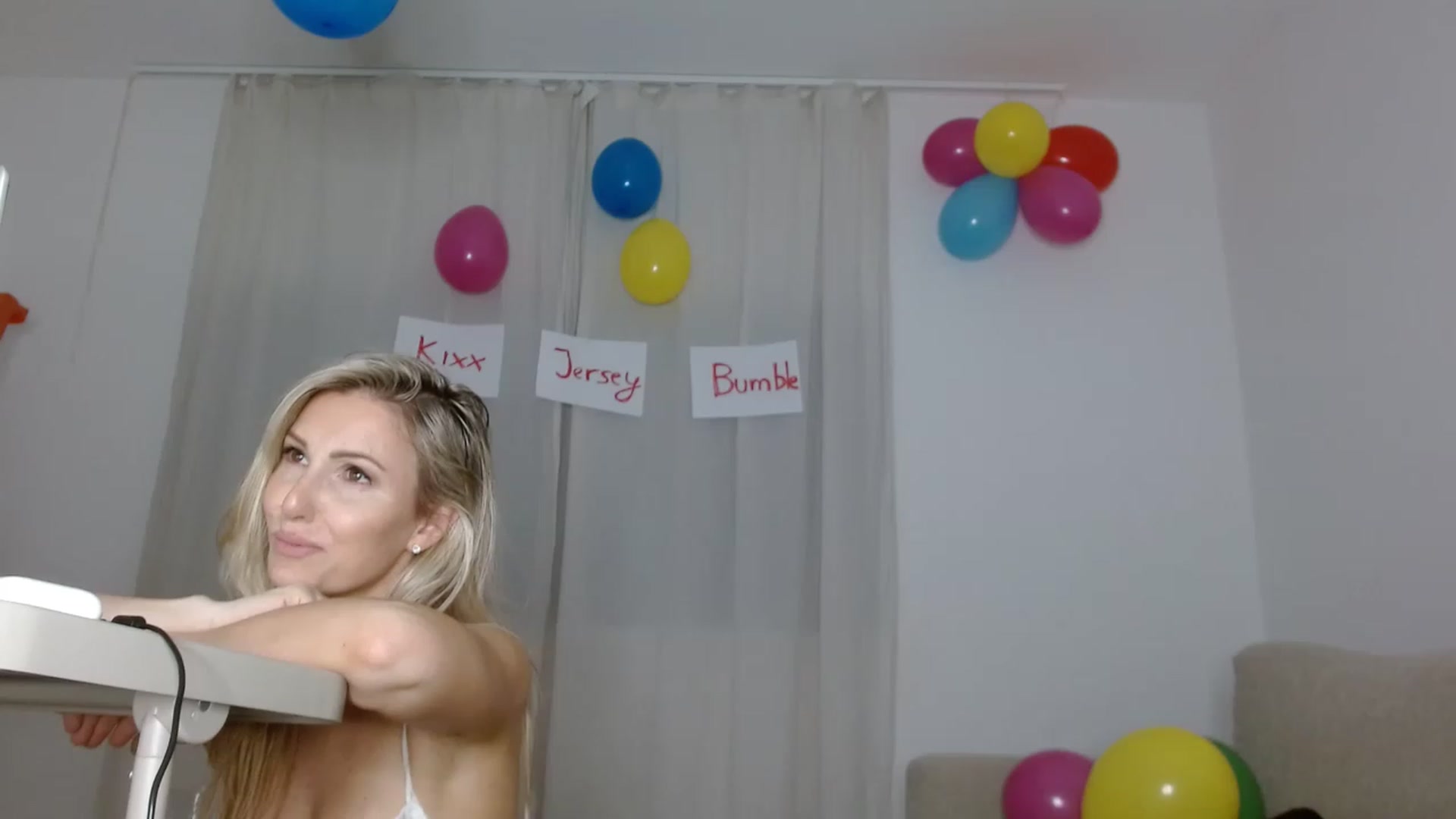 Gallery image thumbnail from AngelHooter's myfreecams stream on, 05/03/2023, 02:19 image 5 of 20