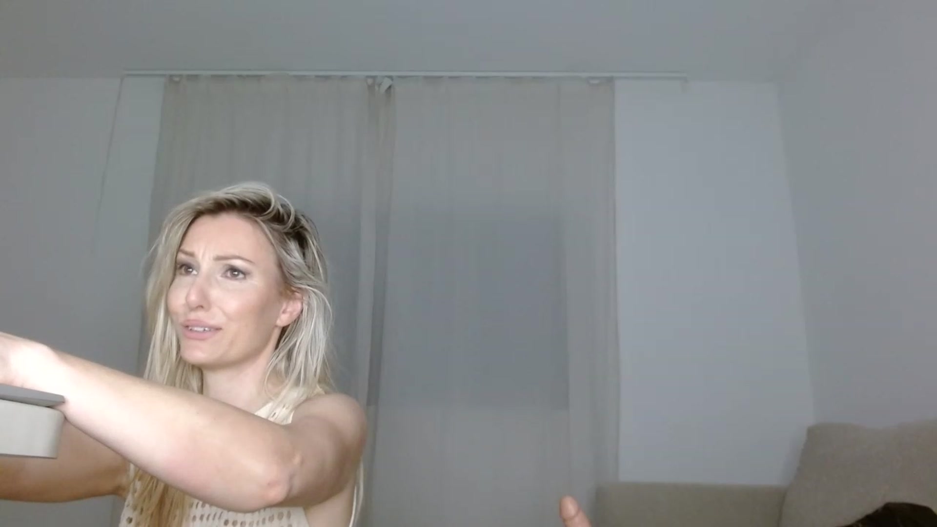 Gallery image thumbnail from AngelHooter's myfreecams stream on, 06/05/2023, 01:34 image 4 of 20