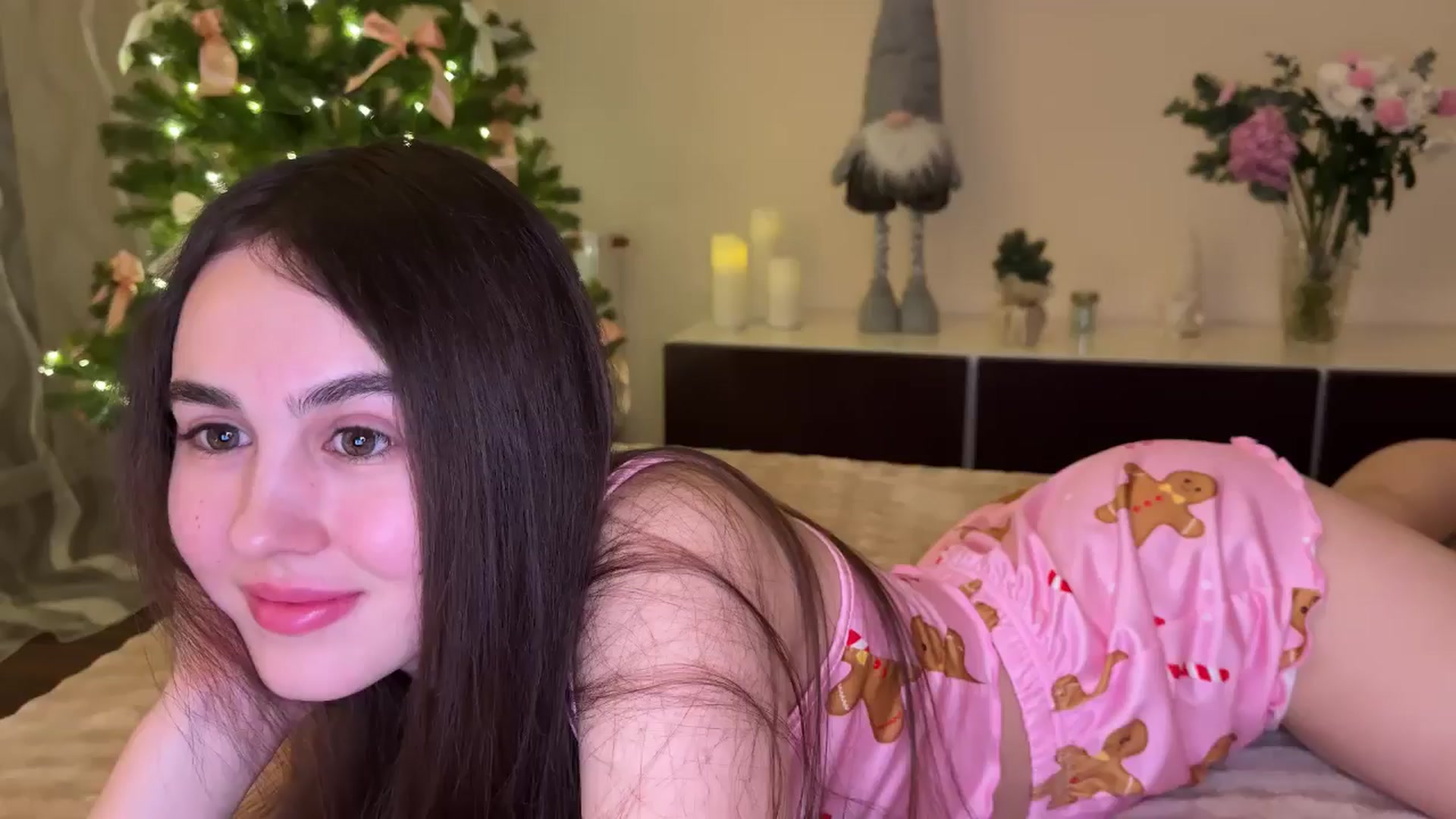 Gallery image thumbnail from AngelIsland's myfreecams stream on, 12/24/2025, 17:41 image 1 of 20