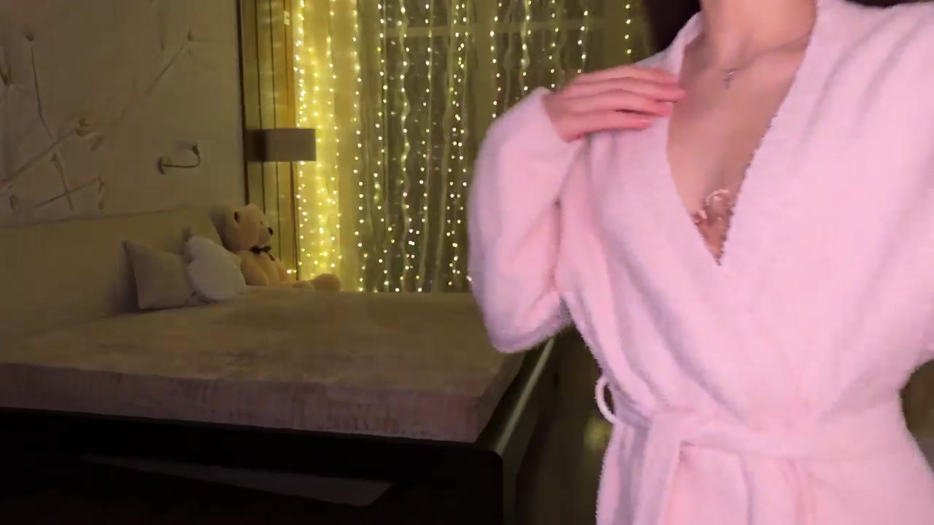 Gallery image thumbnail from AngelIsland's myfreecams stream on, 01/03/2026, 18:27 image 8 of 20