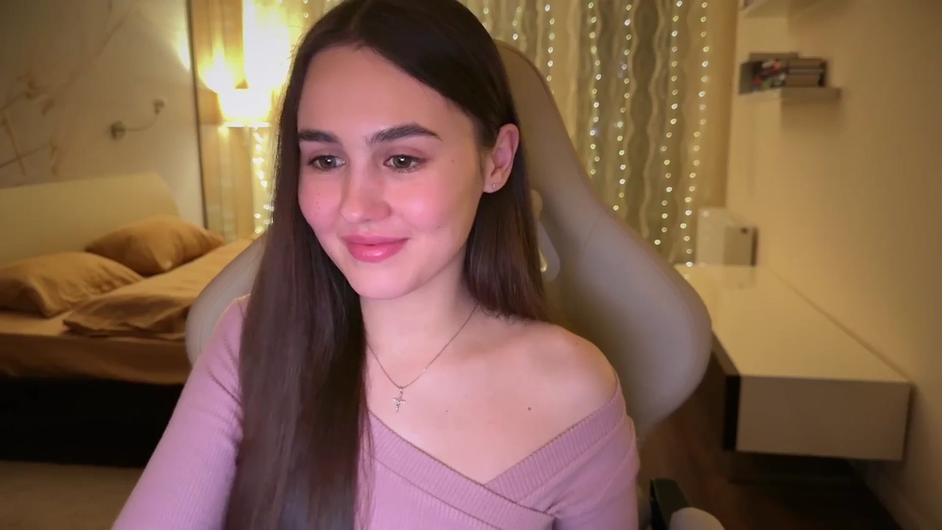 Gallery image thumbnail from AngelIsland's myfreecams stream on, 02/03/2026, 17:20 image 19 of 20