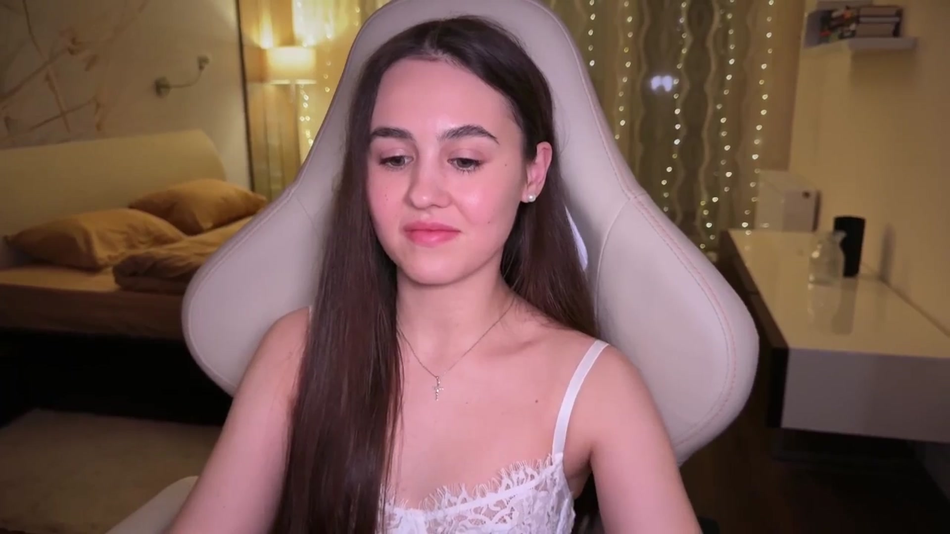Gallery image thumbnail from AngelIsland's myfreecams stream on, 02/04/2026, 18:19 image 20 of 20