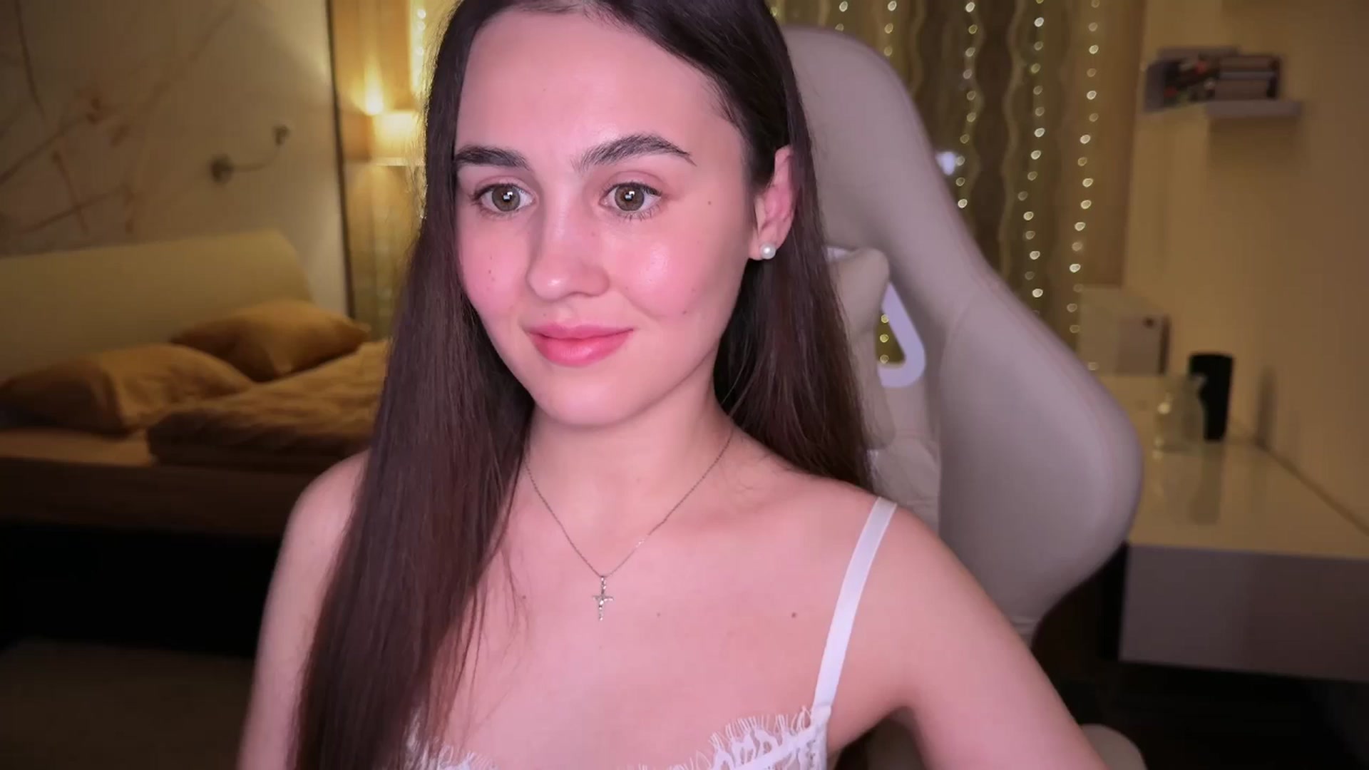Gallery image thumbnail from AngelIsland's myfreecams stream on, 02/04/2026, 18:19 image 18 of 20
