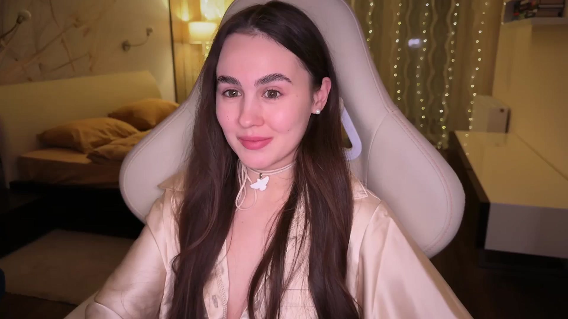 Gallery image thumbnail from AngelIsland's myfreecams stream on, 02/09/2026, 19:48 image 1 of 20