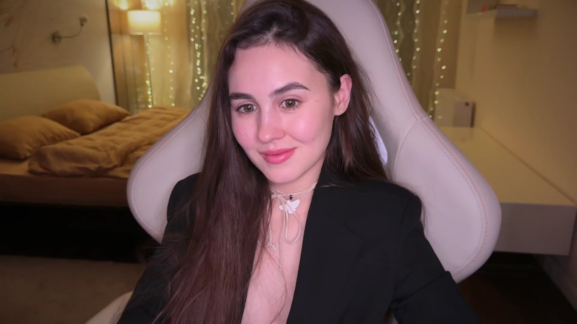Gallery image thumbnail from AngelIsland's myfreecams stream on, 02/13/2026, 17:35 image 4 of 20
