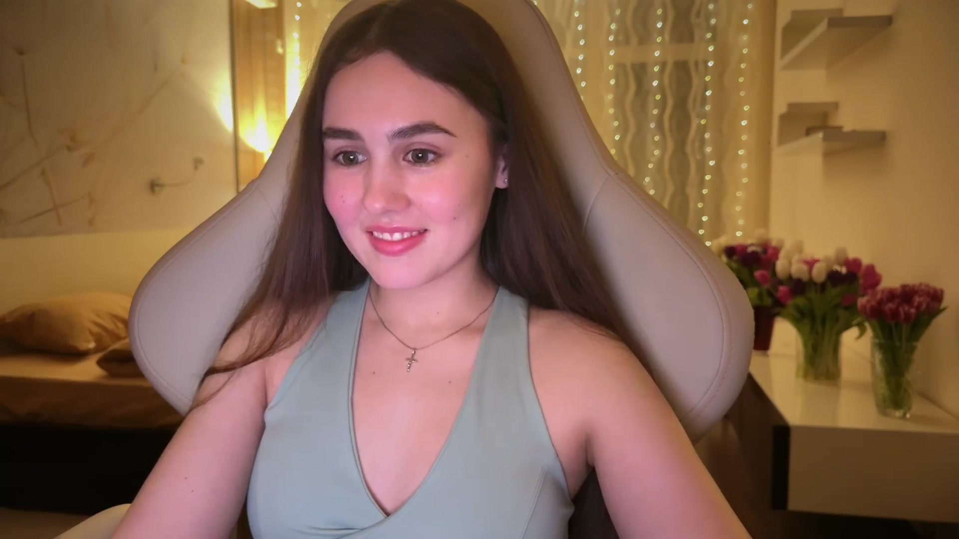 Gallery image thumbnail from AngelIsland's myfreecams stream on, 02/17/2026, 18:55 image 17 of 20