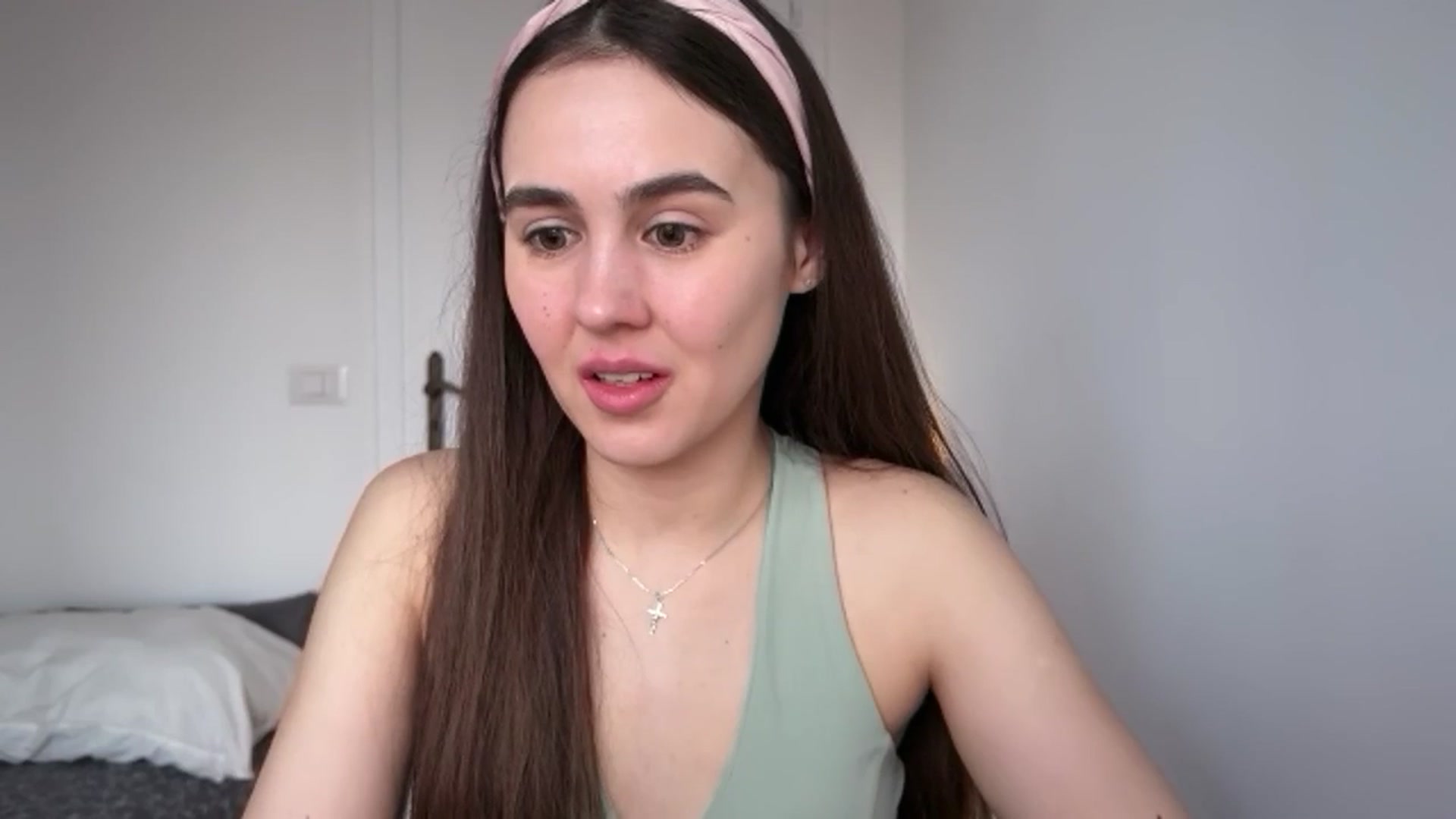 Gallery image thumbnail from AngelIsland's myfreecams stream on, 03/08/2026, 17:44 image 2 of 20