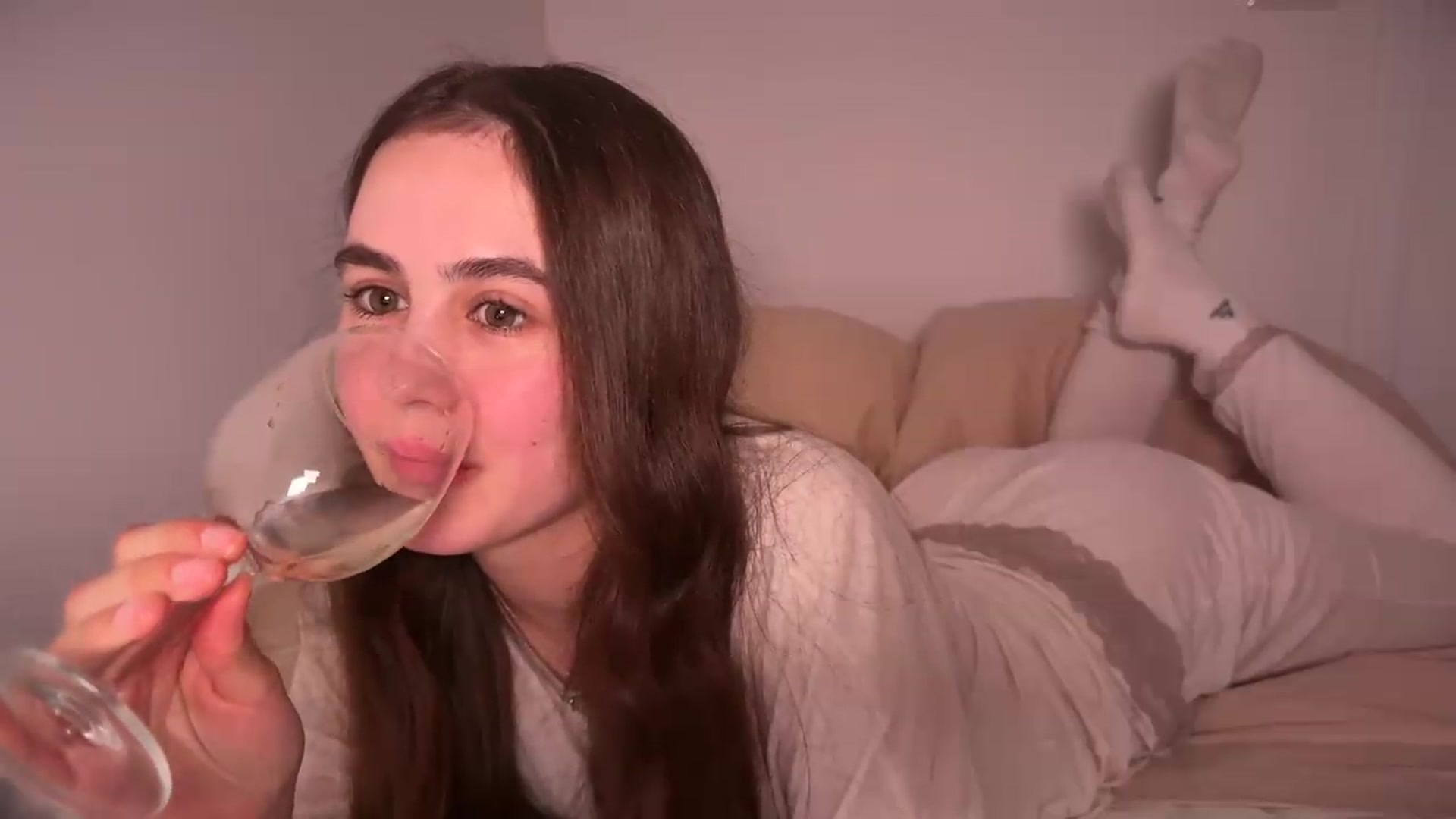 Gallery image thumbnail from AngelIsland's myfreecams stream on, 04/24/2026, 20:06 image 12 of 20