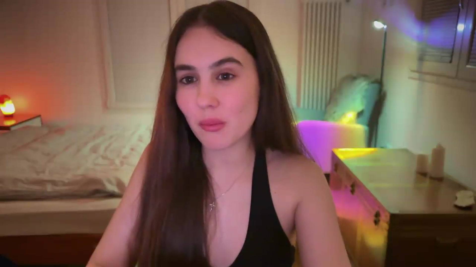Gallery image thumbnail from AngelIsland's myfreecams stream on, 04/28/2026, 20:39 image 18 of 20