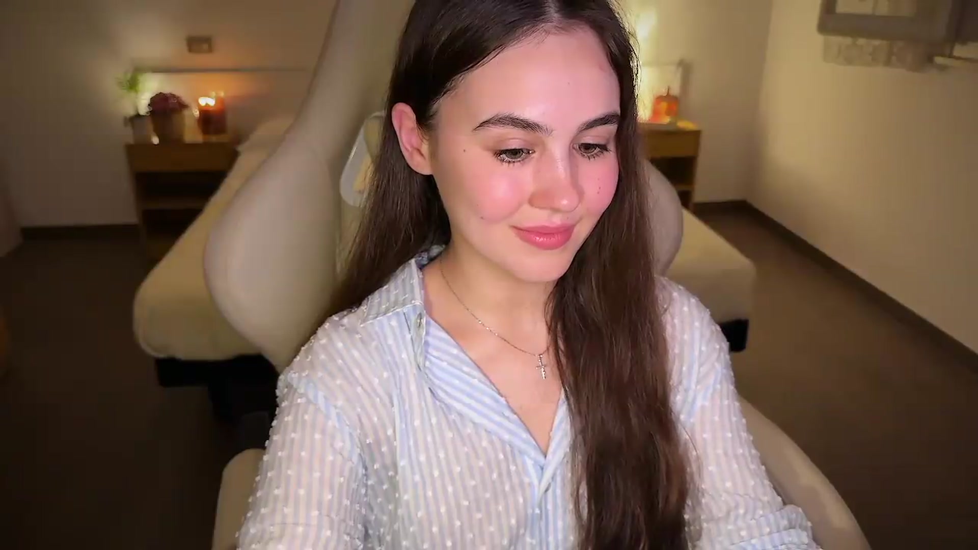 Gallery image thumbnail from AngelIsland's myfreecams stream on, 06/10/2026, 23:59 image 10 of 20