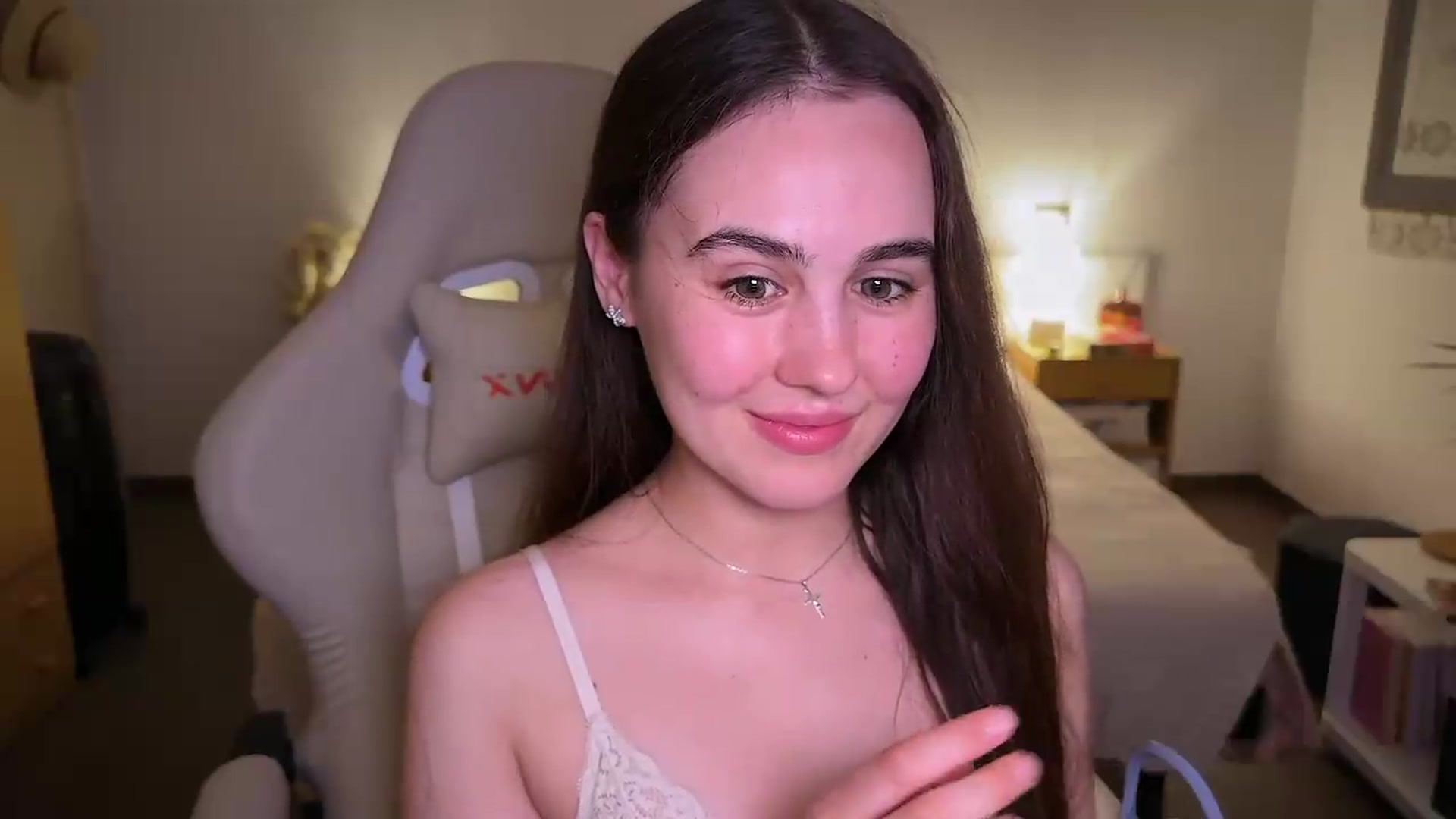 Gallery image thumbnail from AngelIsland's myfreecams stream on, 07/02/2026, 23:33 image 20 of 20