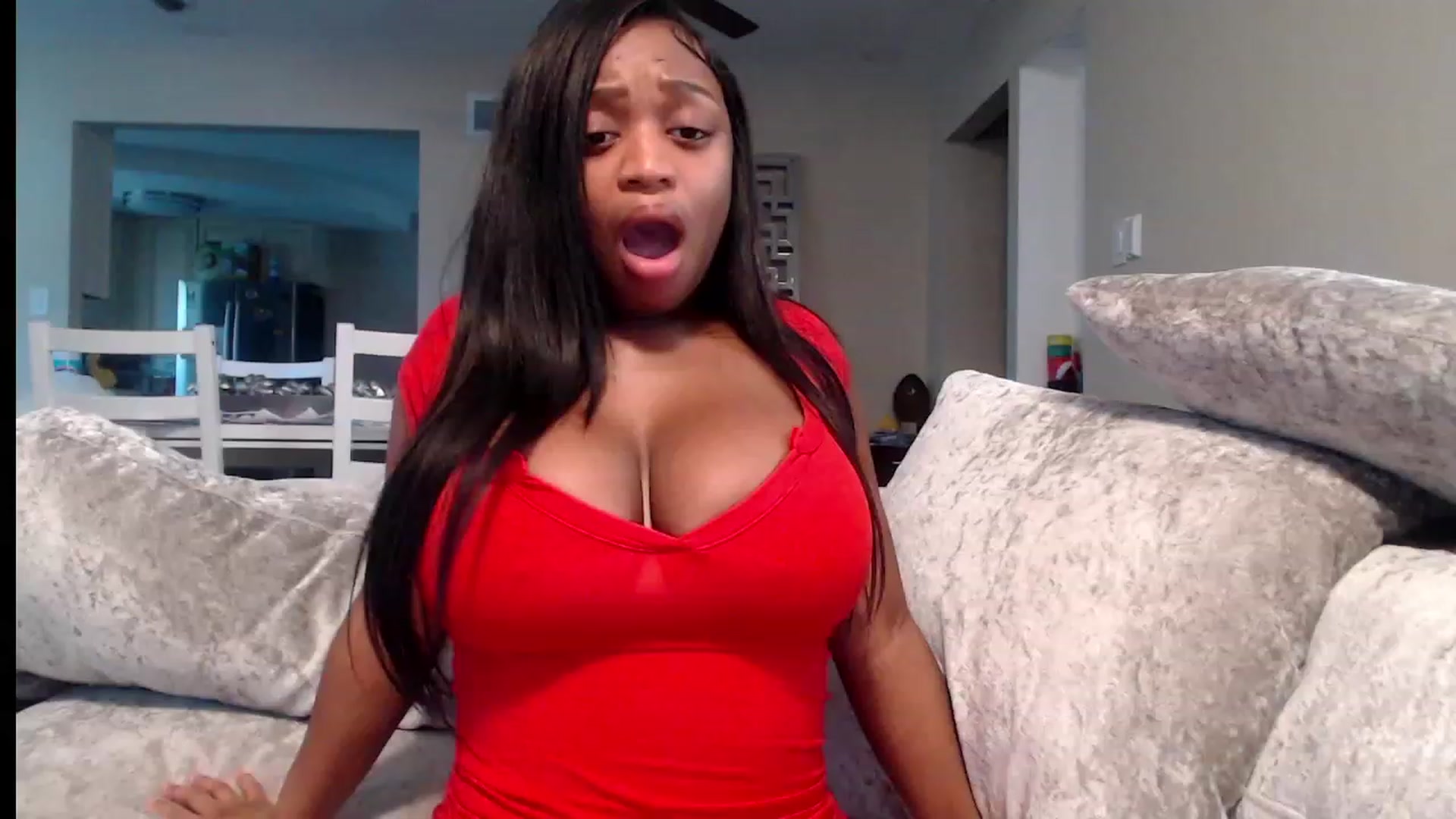 Gallery image thumbnail from AngelJazmin's myfreecams stream on, 02/12/2024, 21:50 image 12 of 20