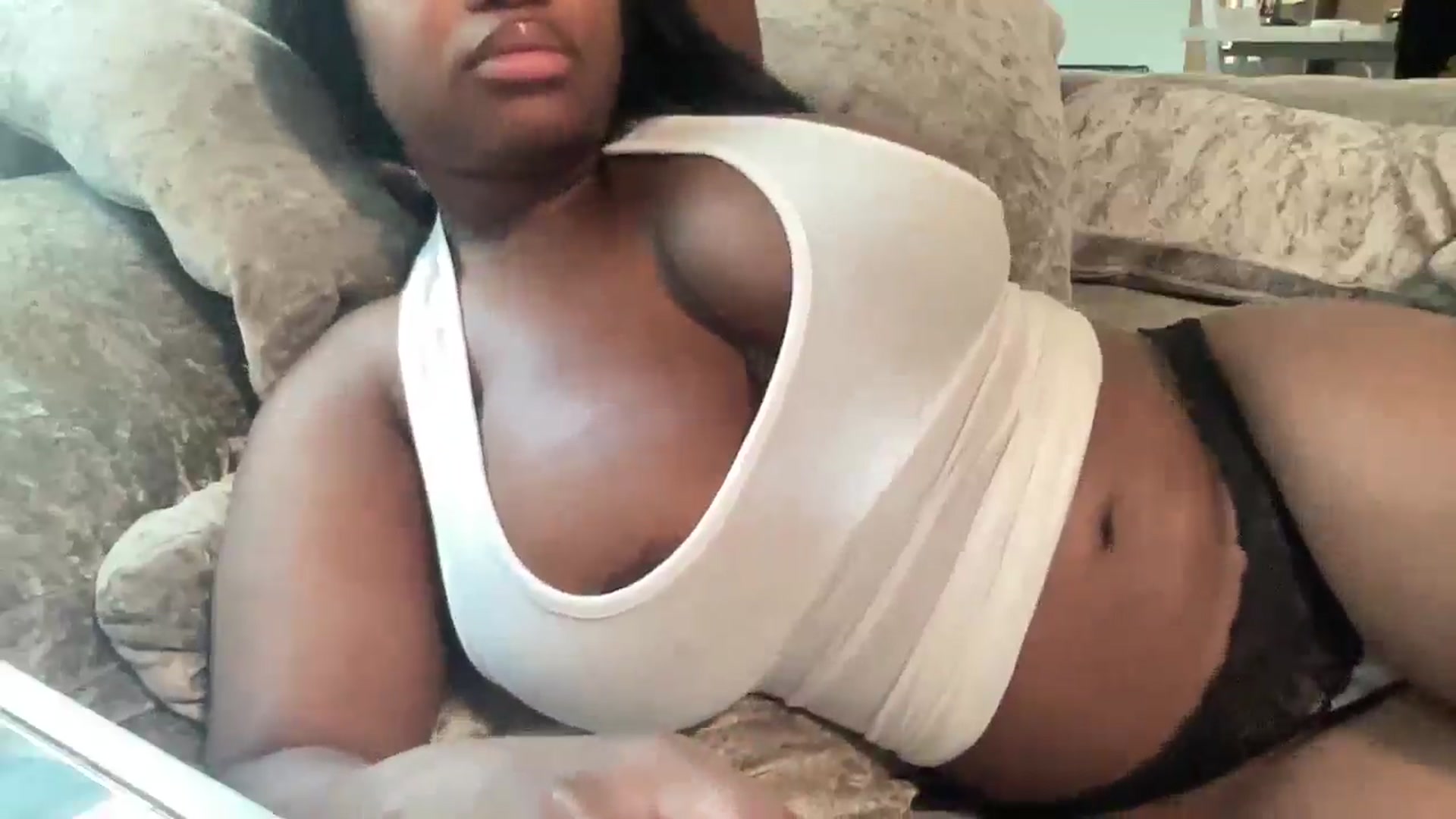 Gallery image thumbnail from AngelJazmin's myfreecams stream on, 06/01/2025, 17:46 image 3 of 20