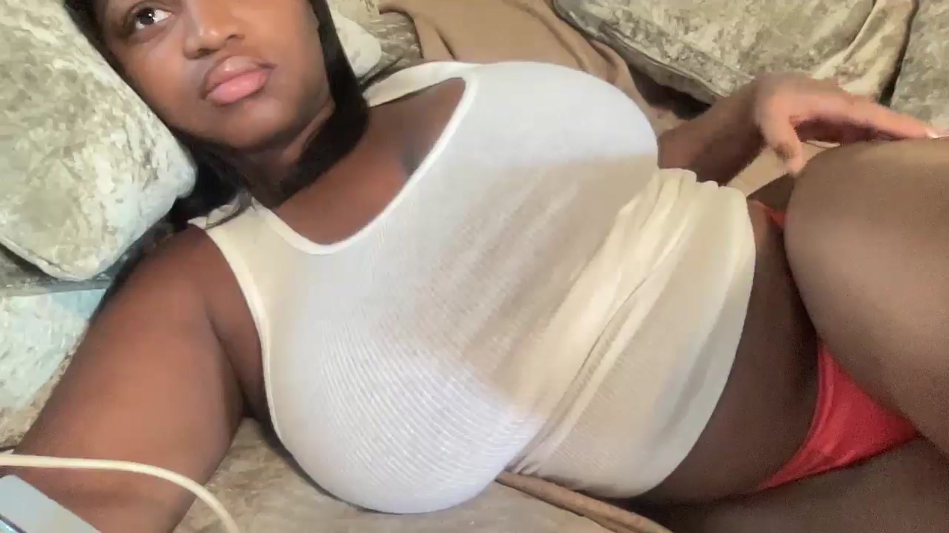 Gallery image thumbnail from AngelJazmin's myfreecams stream on, 07/19/2025, 22:52 image 18 of 20