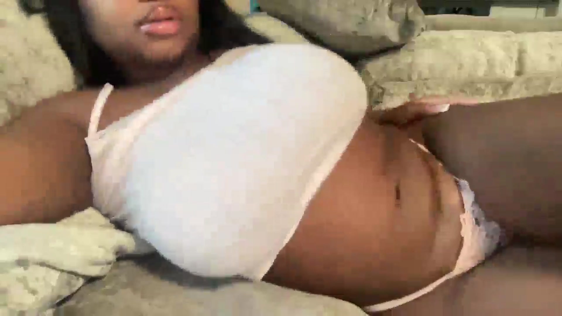Gallery image thumbnail from AngelJazmin's myfreecams stream on, 08/24/2025, 16:47 image 5 of 20