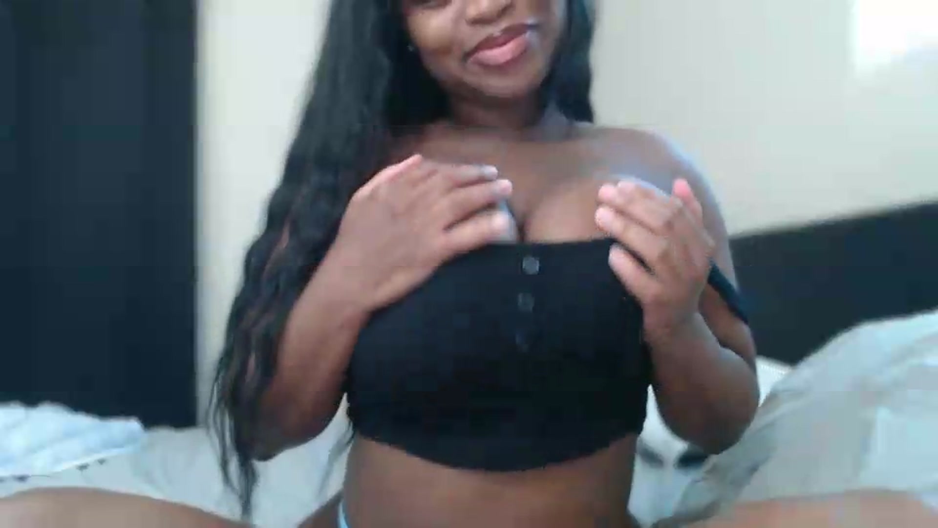 Gallery image thumbnail from AngelJazmin's myfreecams stream on, 06/19/2026, 16:06 image 10 of 20
