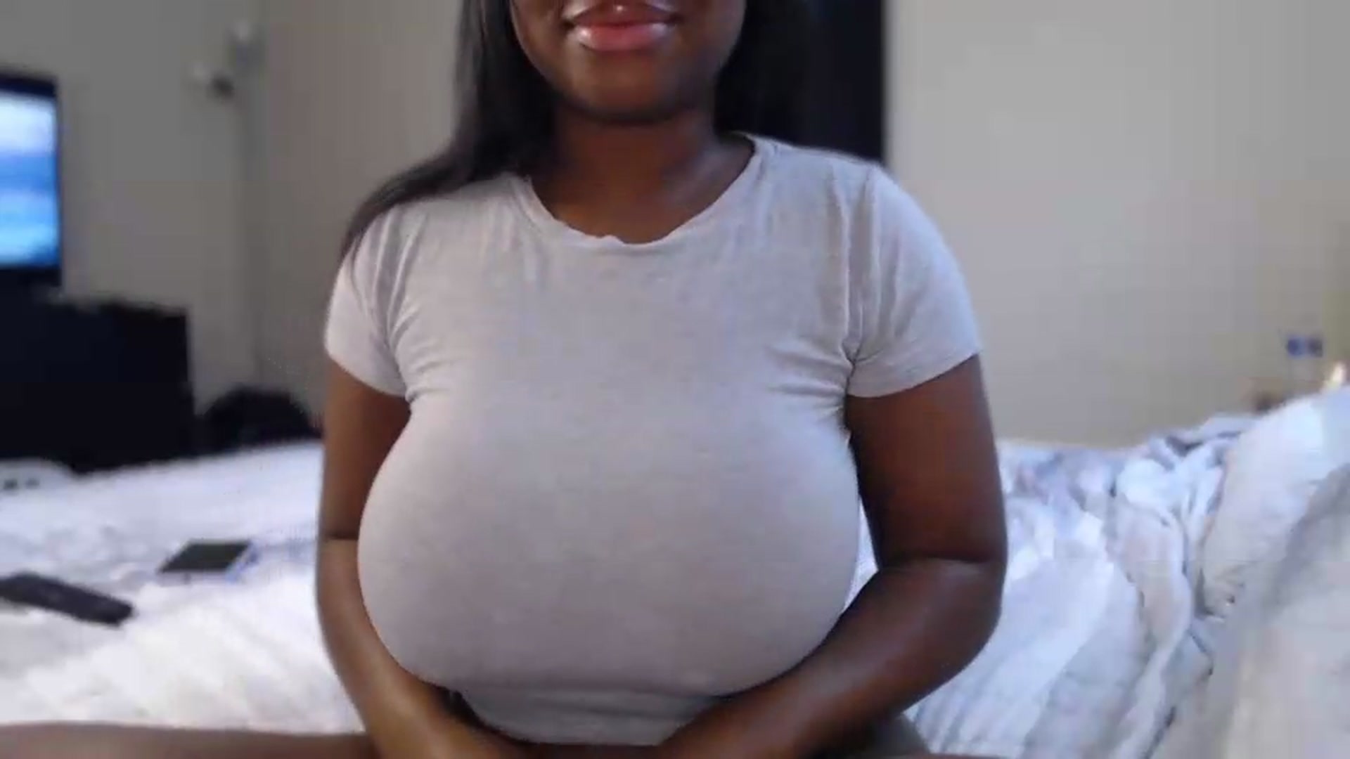 Gallery image thumbnail from AngelJazmin's myfreecams stream on, 07/11/2026, 17:18 image 15 of 20